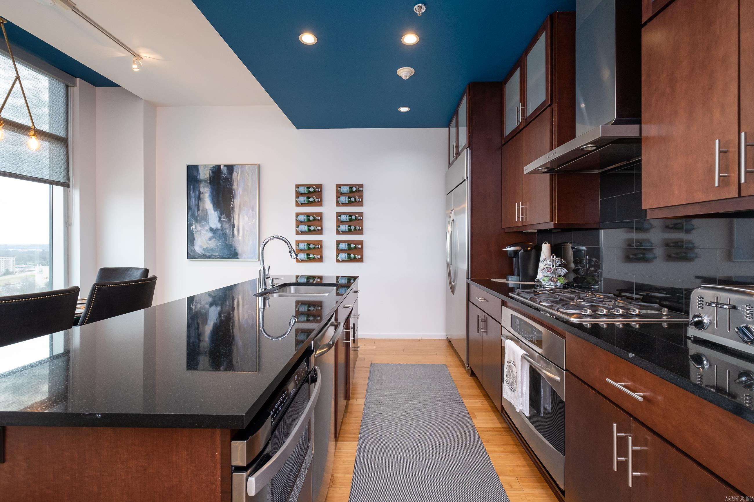 River Market Tower HPR - Residential Lease