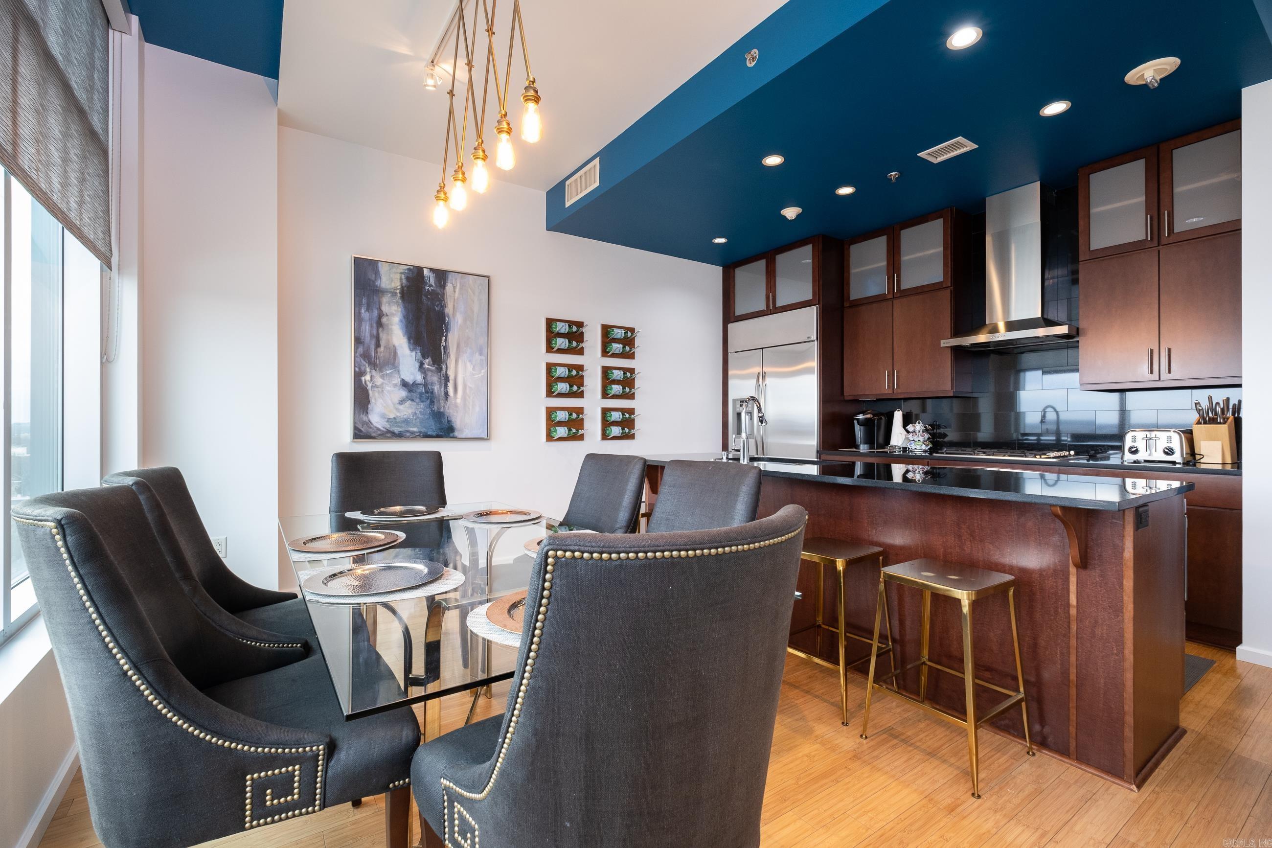 River Market Tower HPR - Residential Lease