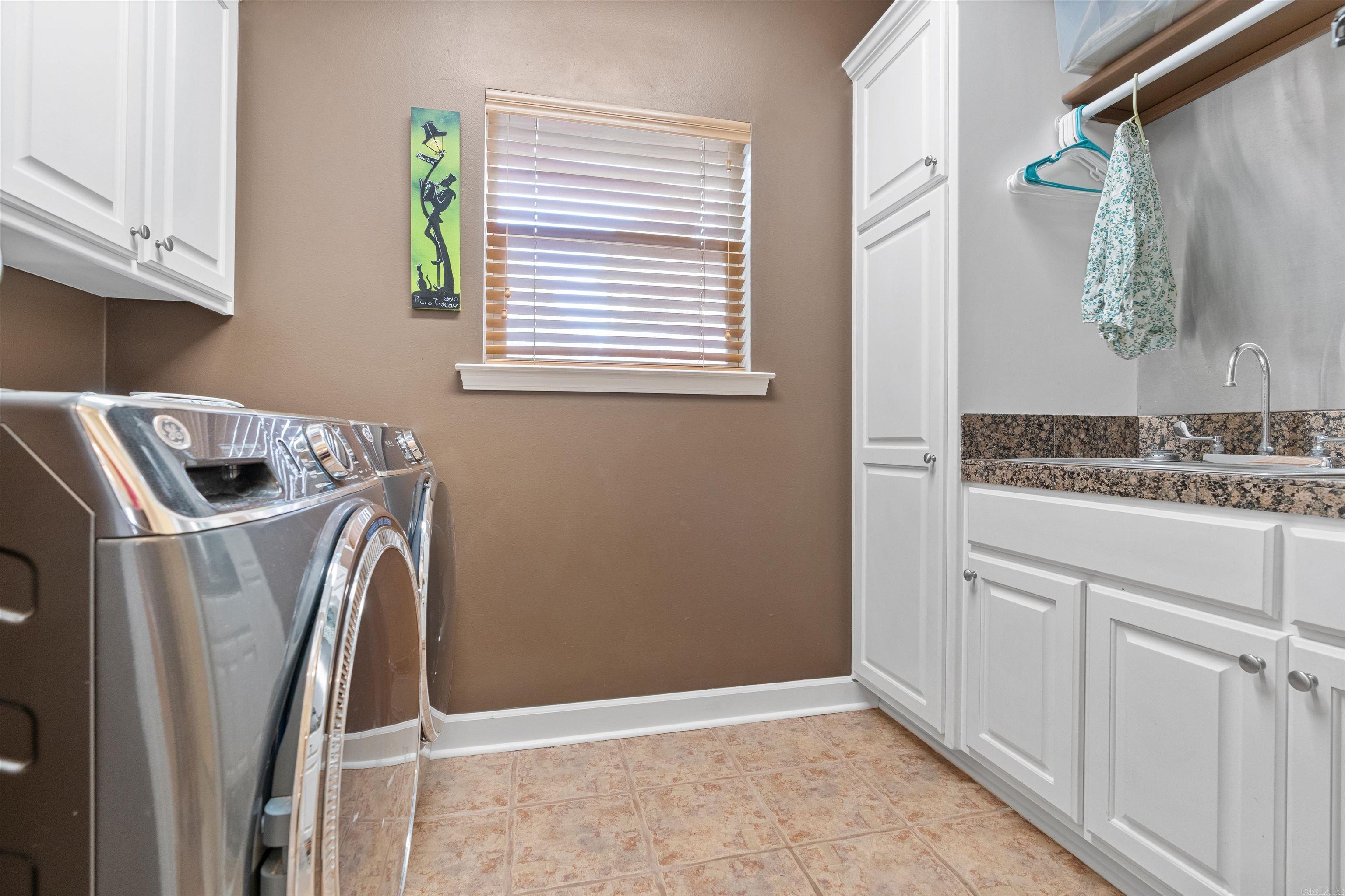 THE VILLAGES OF WELLINGTON - Residential