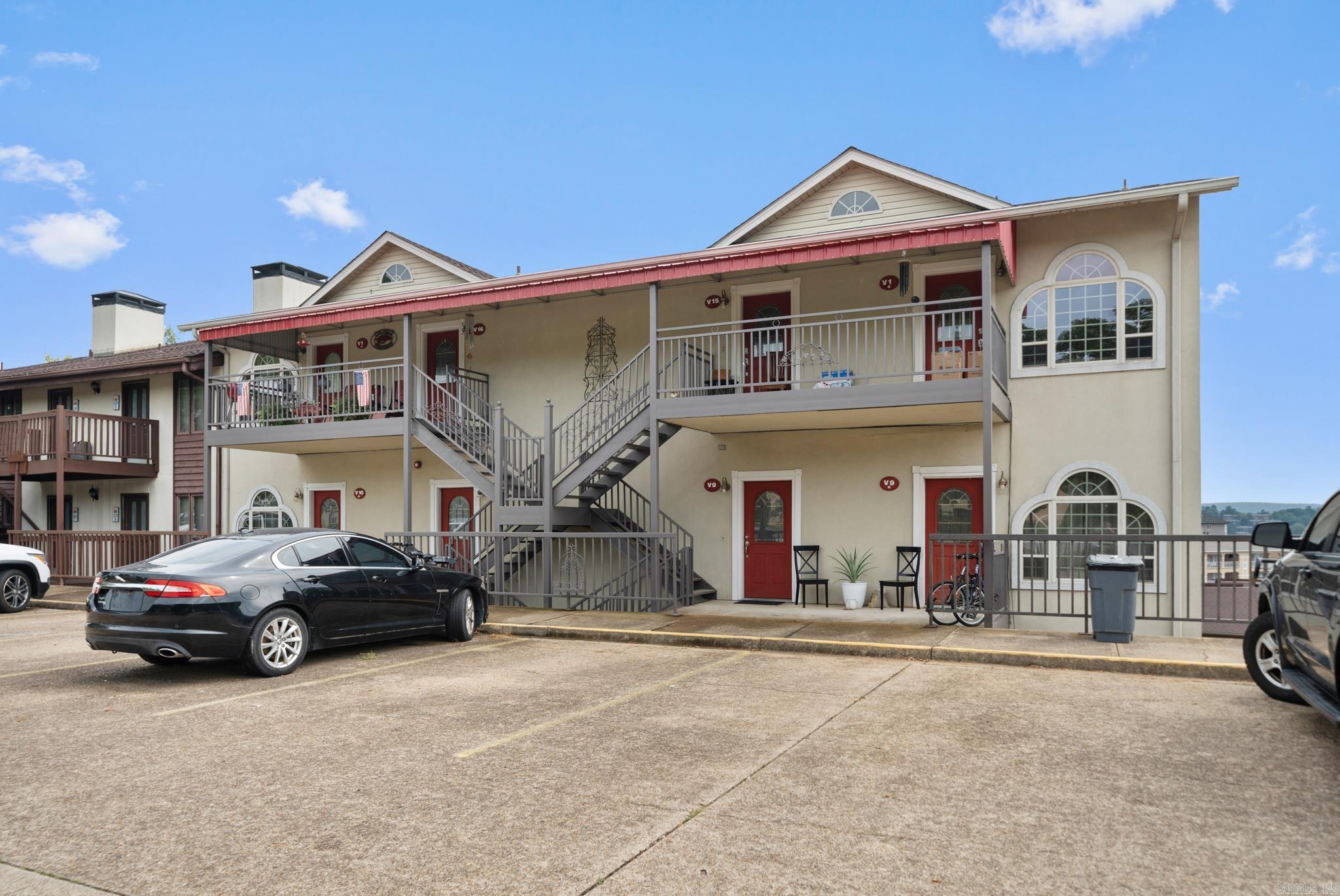VISTA VILLAS - Residential