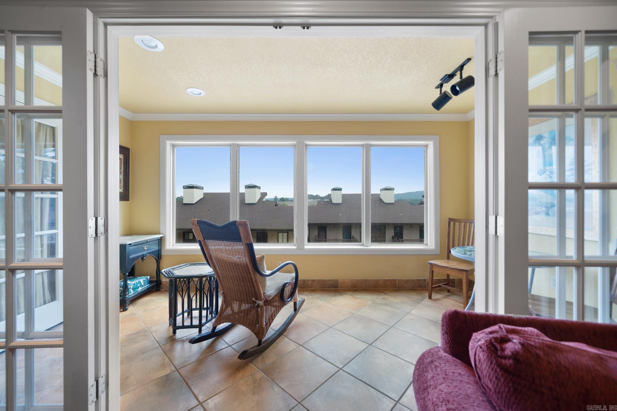 VISTA VILLAS - Residential