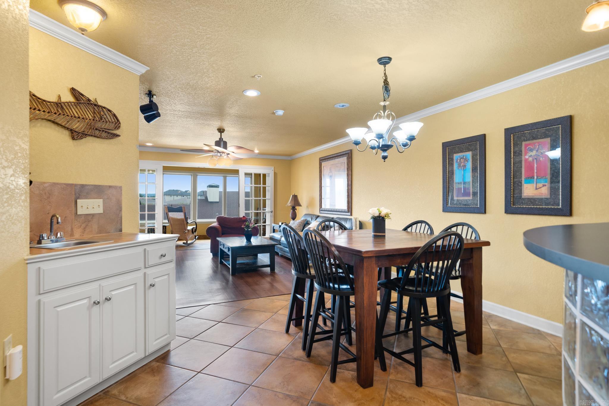 VISTA VILLAS - Residential