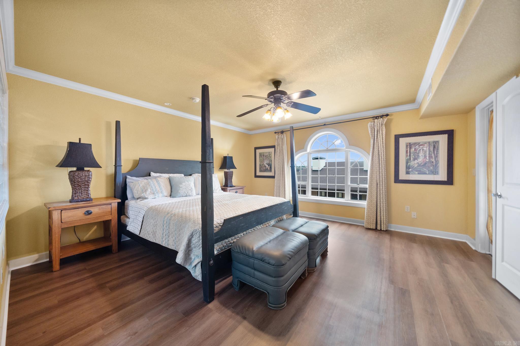 VISTA VILLAS - Residential