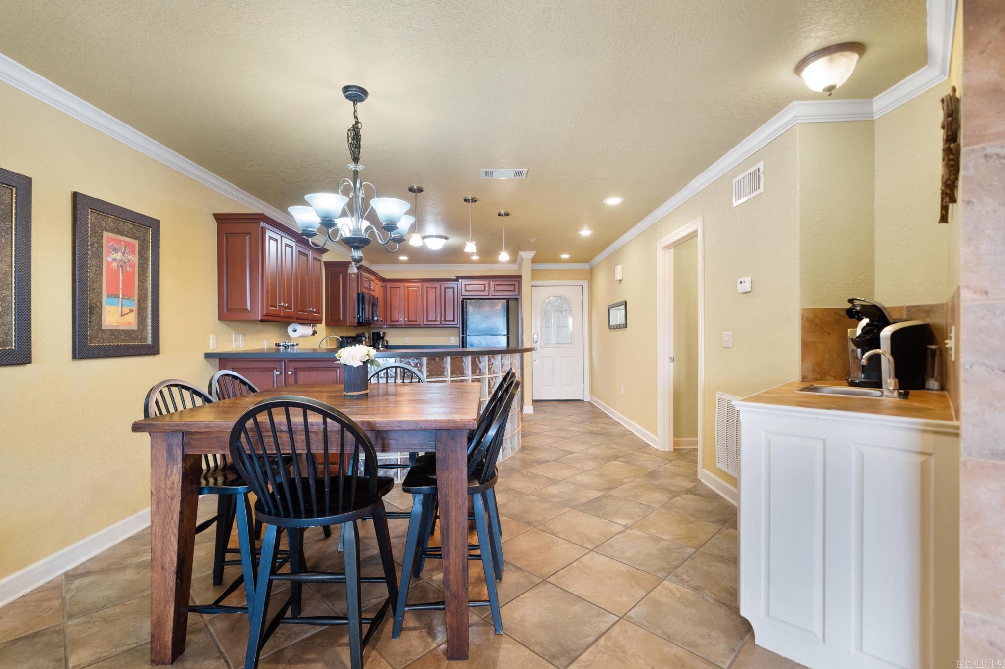 VISTA VILLAS - Residential