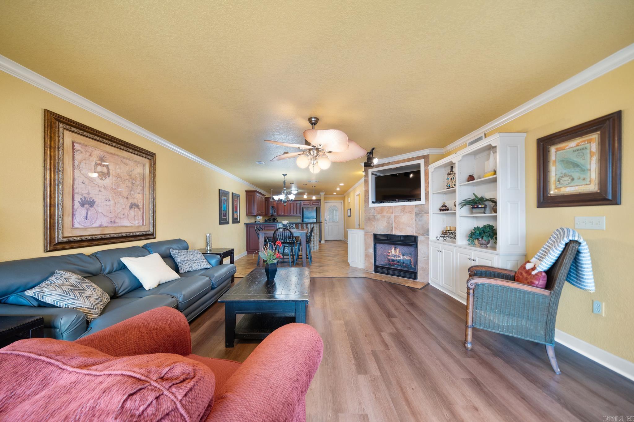 VISTA VILLAS - Residential