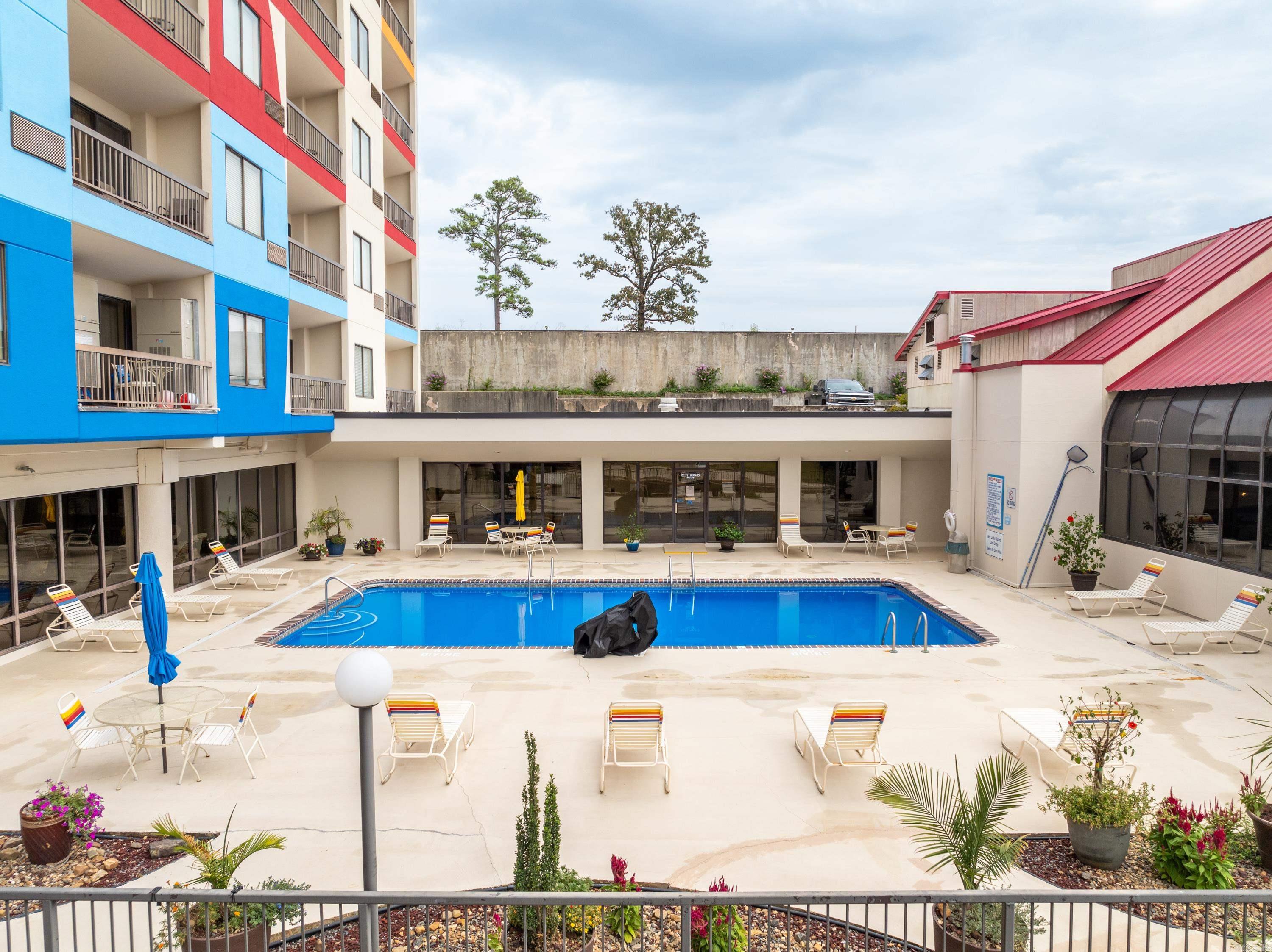 VISTA VILLAS - Residential
