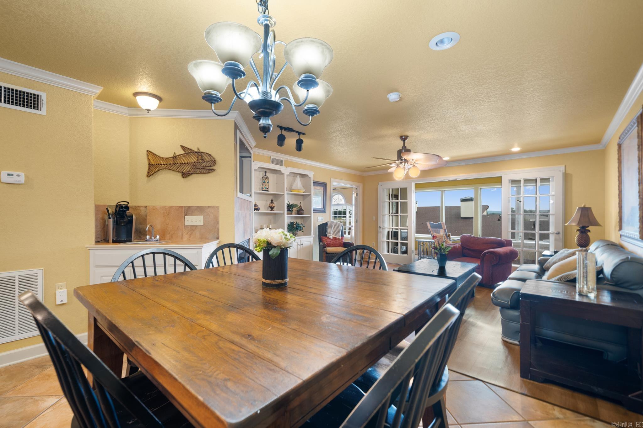VISTA VILLAS - Residential