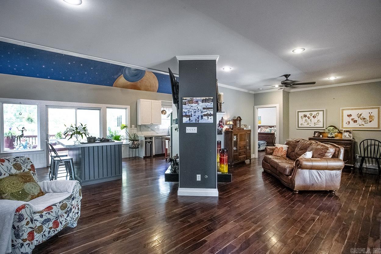 EAGLE CREST - Residential