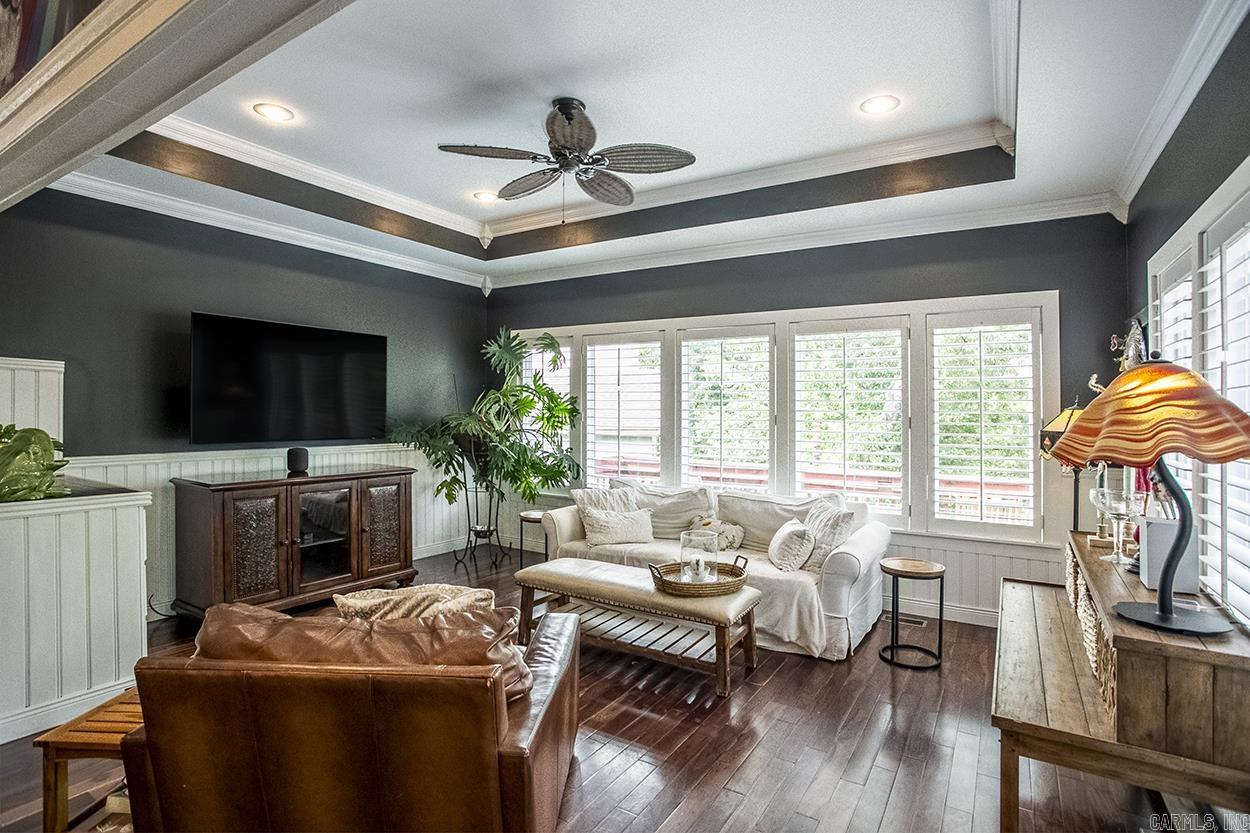 EAGLE CREST - Residential