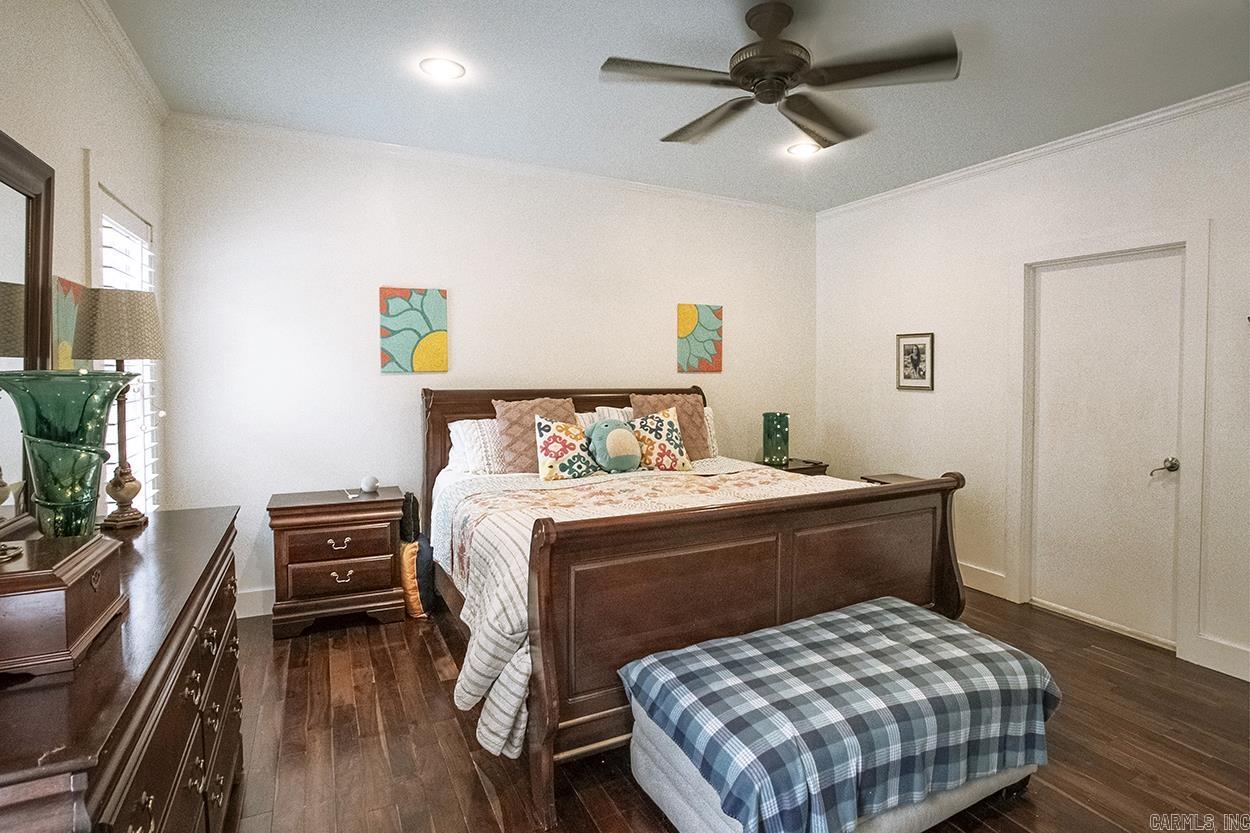 EAGLE CREST - Residential