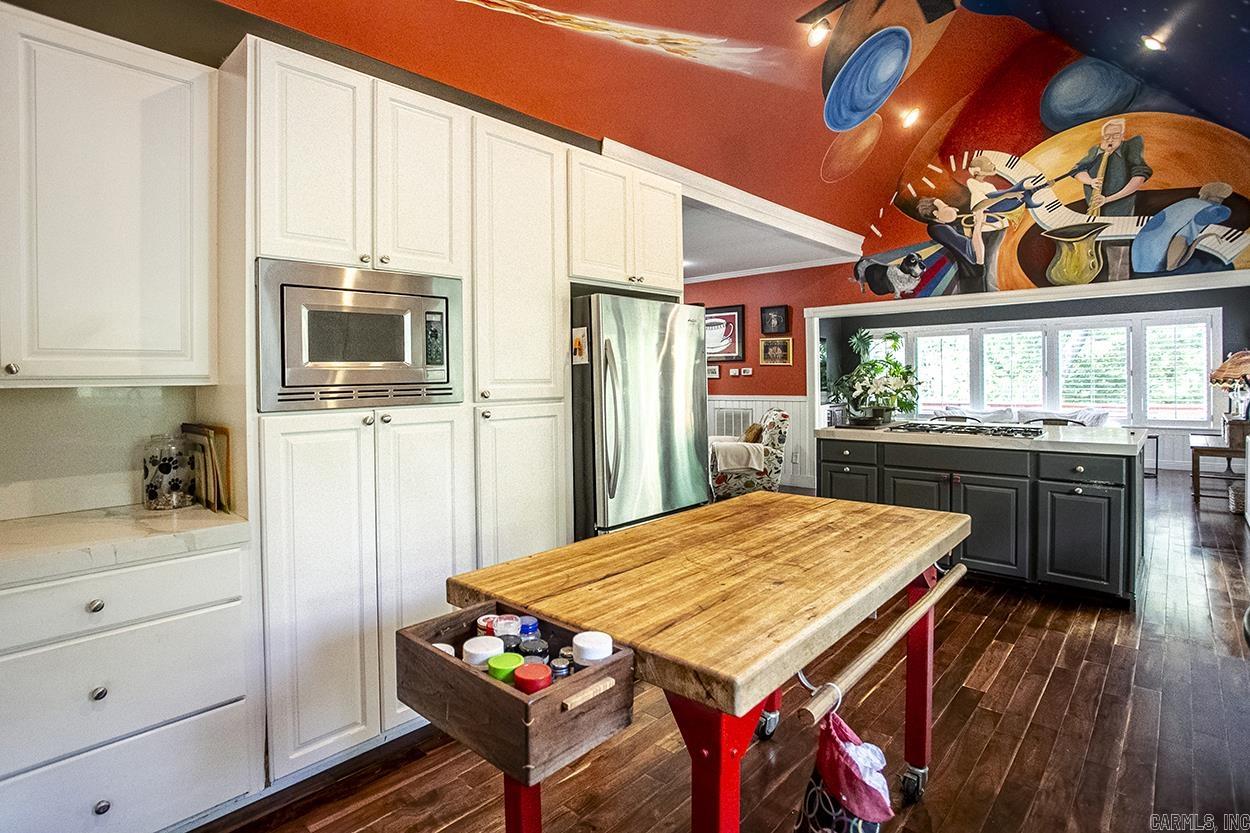EAGLE CREST - Residential