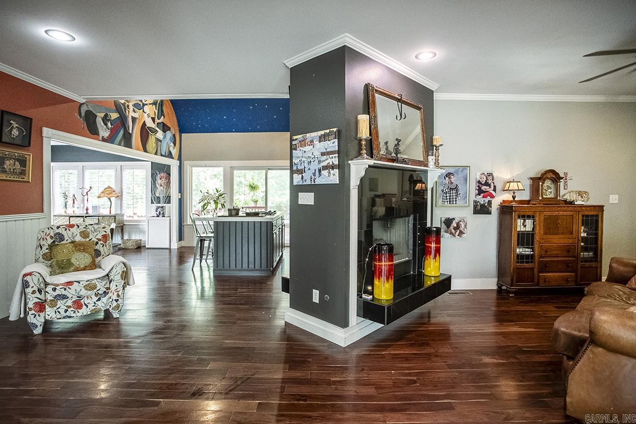 EAGLE CREST - Residential