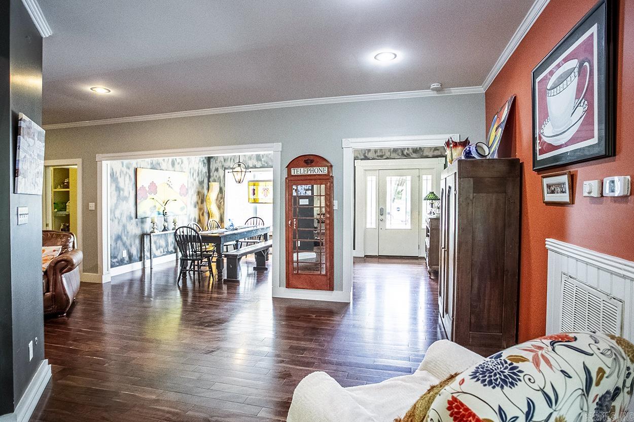 EAGLE CREST - Residential