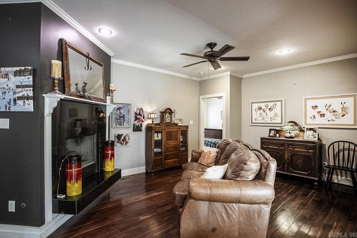 EAGLE CREST - Residential