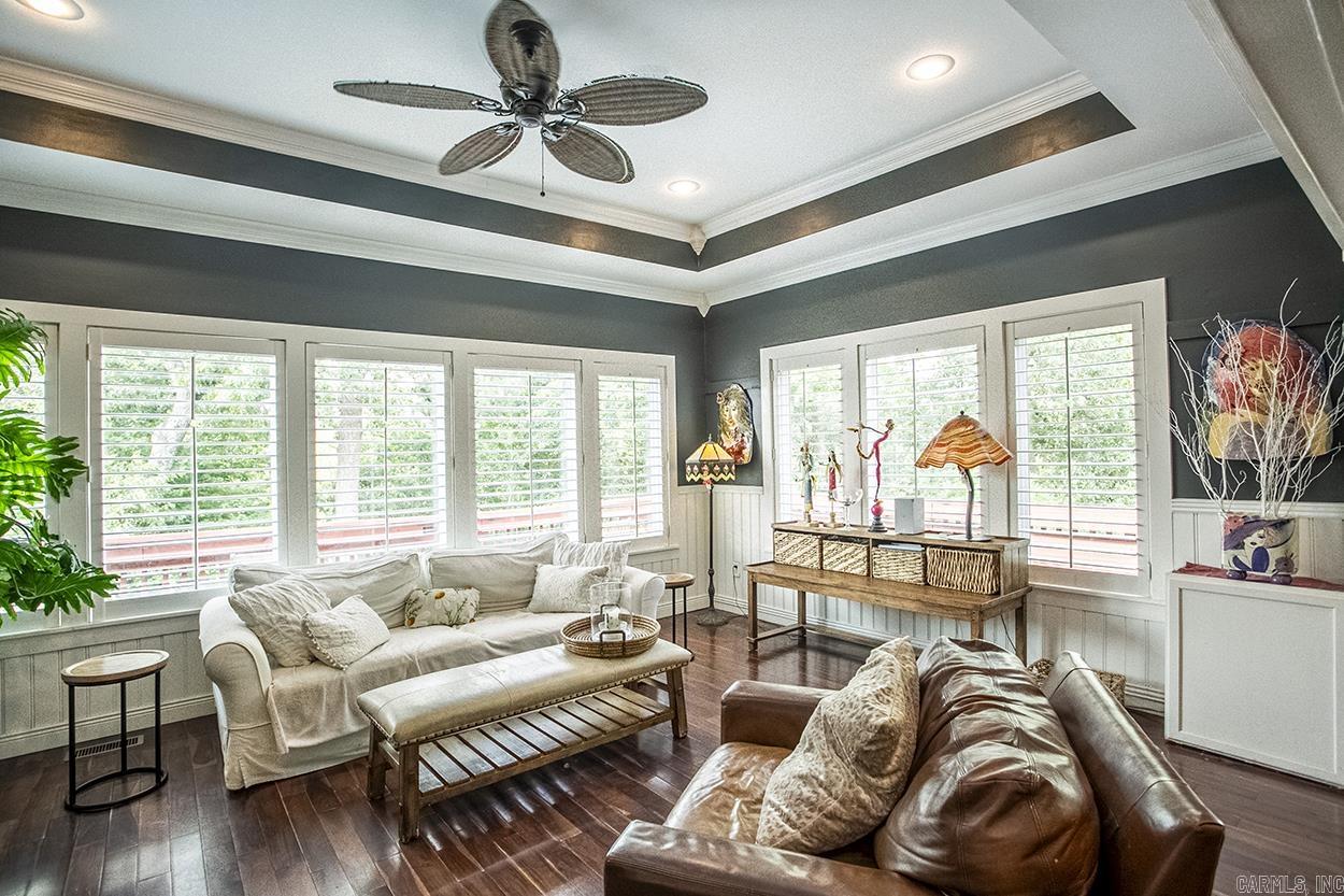 EAGLE CREST - Residential