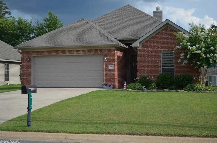 Stunning 3 bed/2 bath home w/ split floor plan. Features gorgeous 12' ceilings highlighted by impressive crown molding & beautiful corner fireplace. Kitchen features maple cabinetry, stainless appliances, granite countertops, pantry & breakfast bar. Large master bed & bath featuring Jacuzzi tub, walk-in shower & large master closet. You'll love the large covered deck along w/ a flat & fully-fenced backyard. Other features include 2" blinds throughout, laundry room, 2 car garage w/ keyless entry. A Must See!