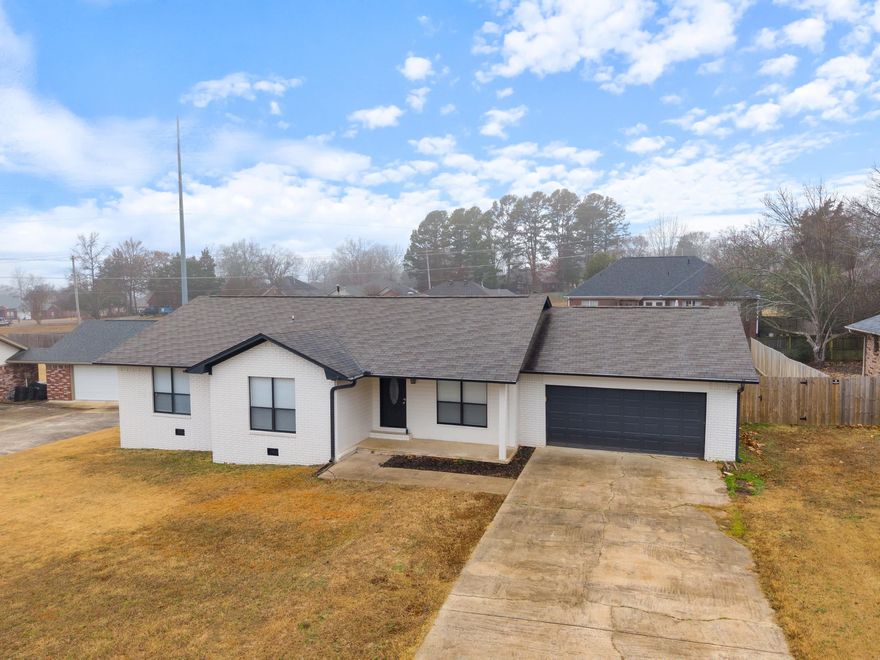 Check out this newly renovated home in the established Bainbridge.  Make your HOME and get settled, 3 bedroom, 2 bath in a gret west Conway neighborhood! You have to see it to appreciate it!