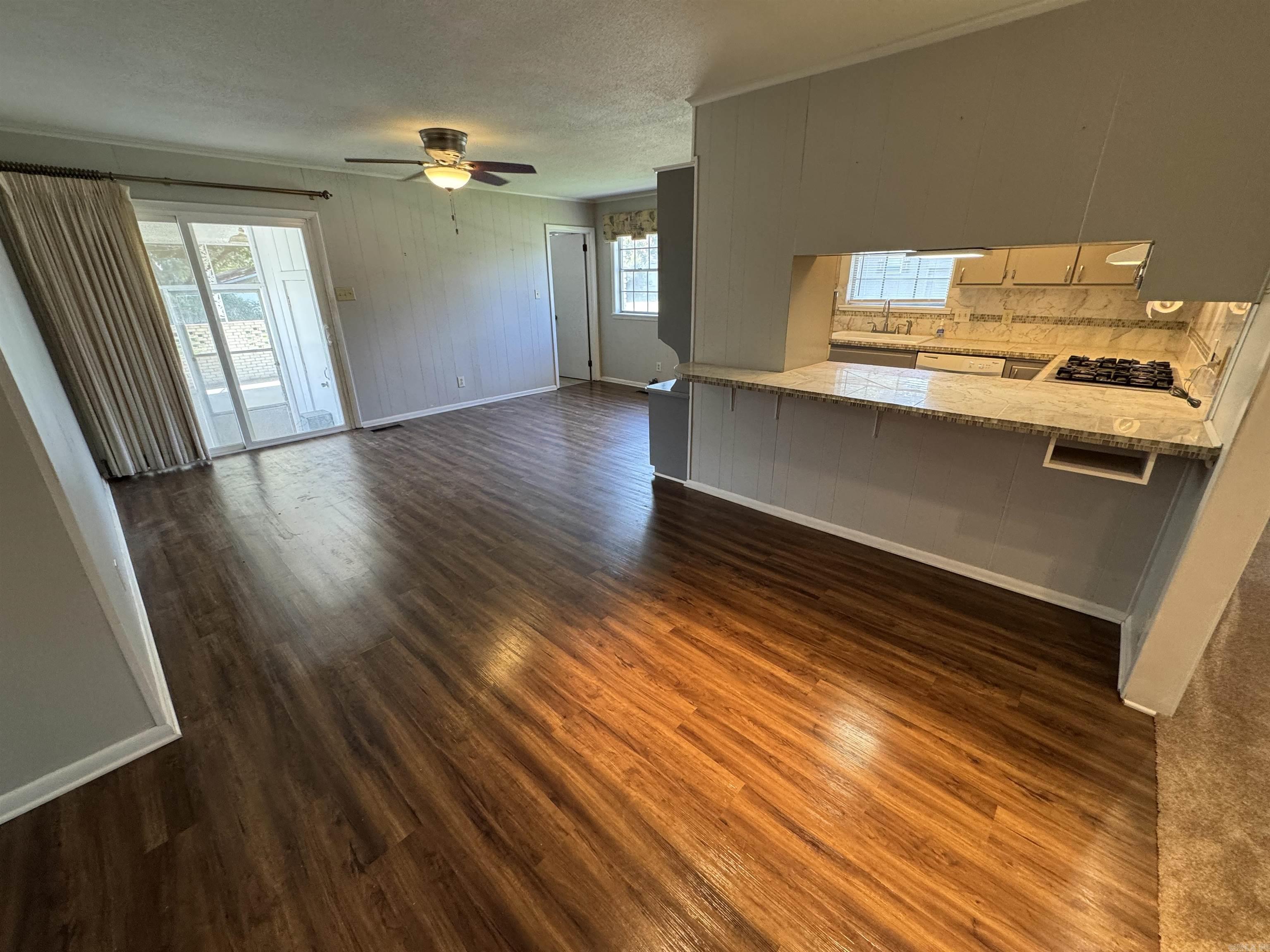 INDIANHEAD LAKES EST - Residential