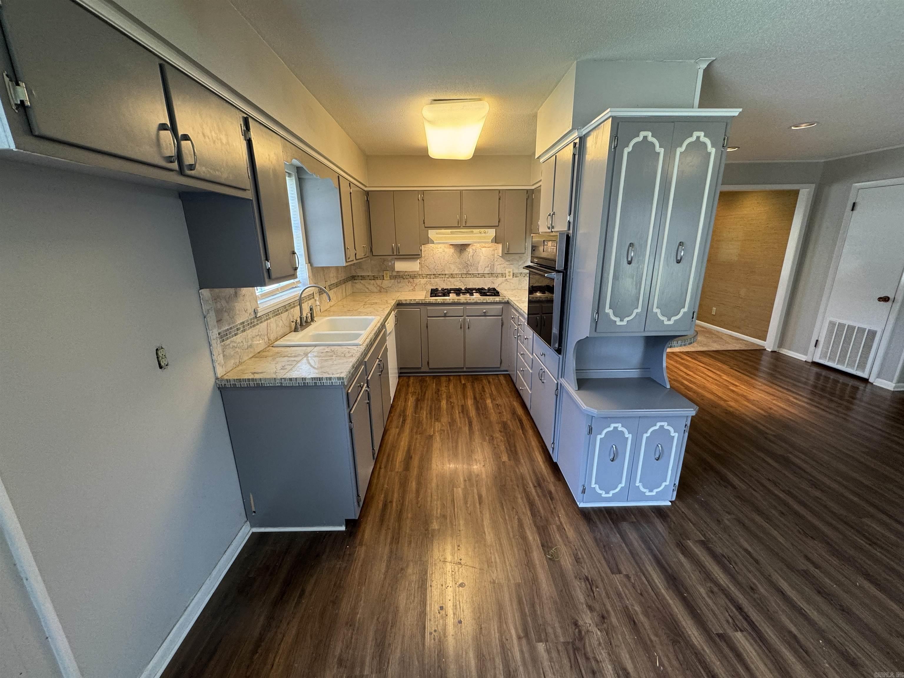 INDIANHEAD LAKES EST - Residential