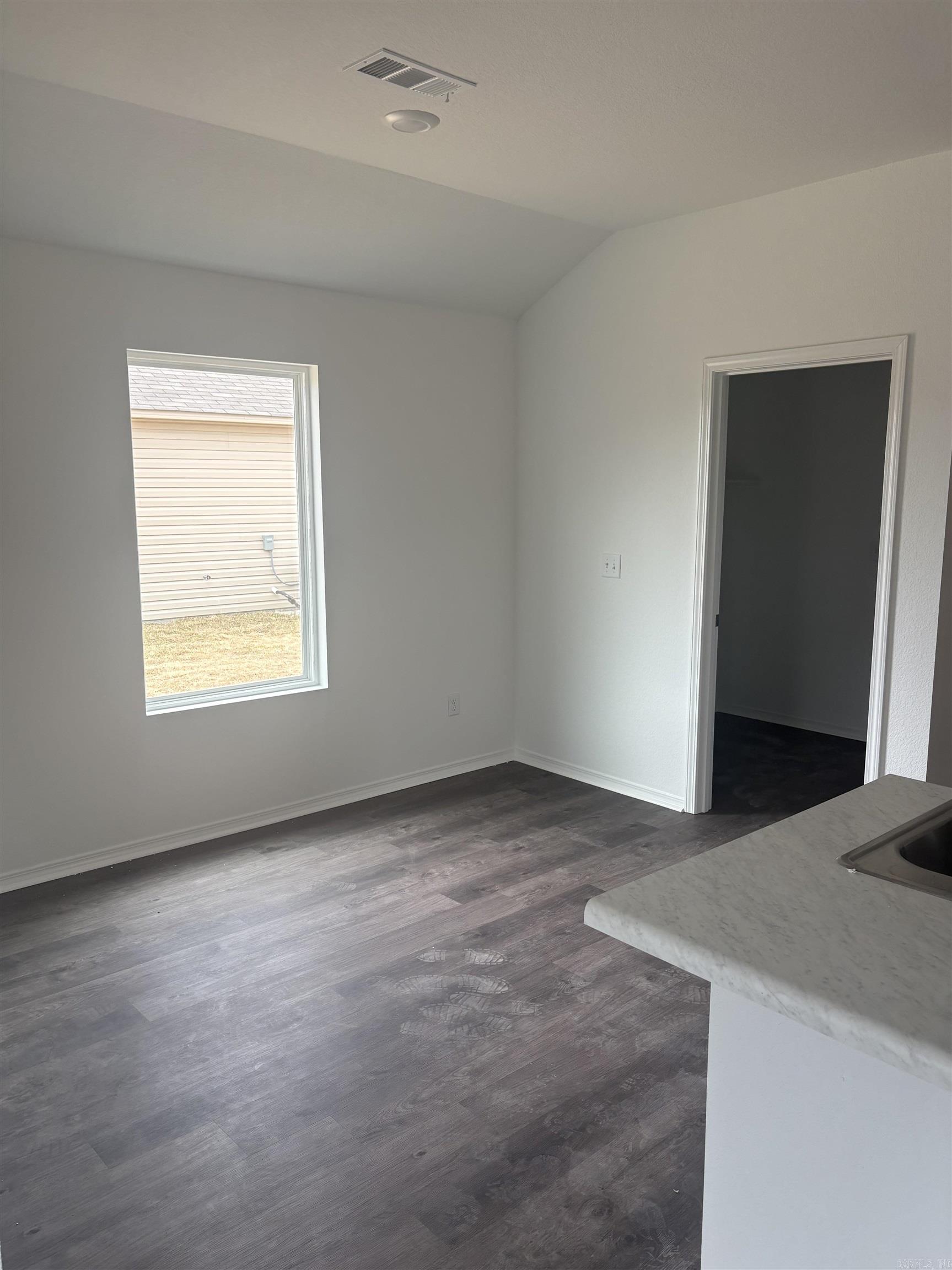 DEERFIELD ESTATES - Residential