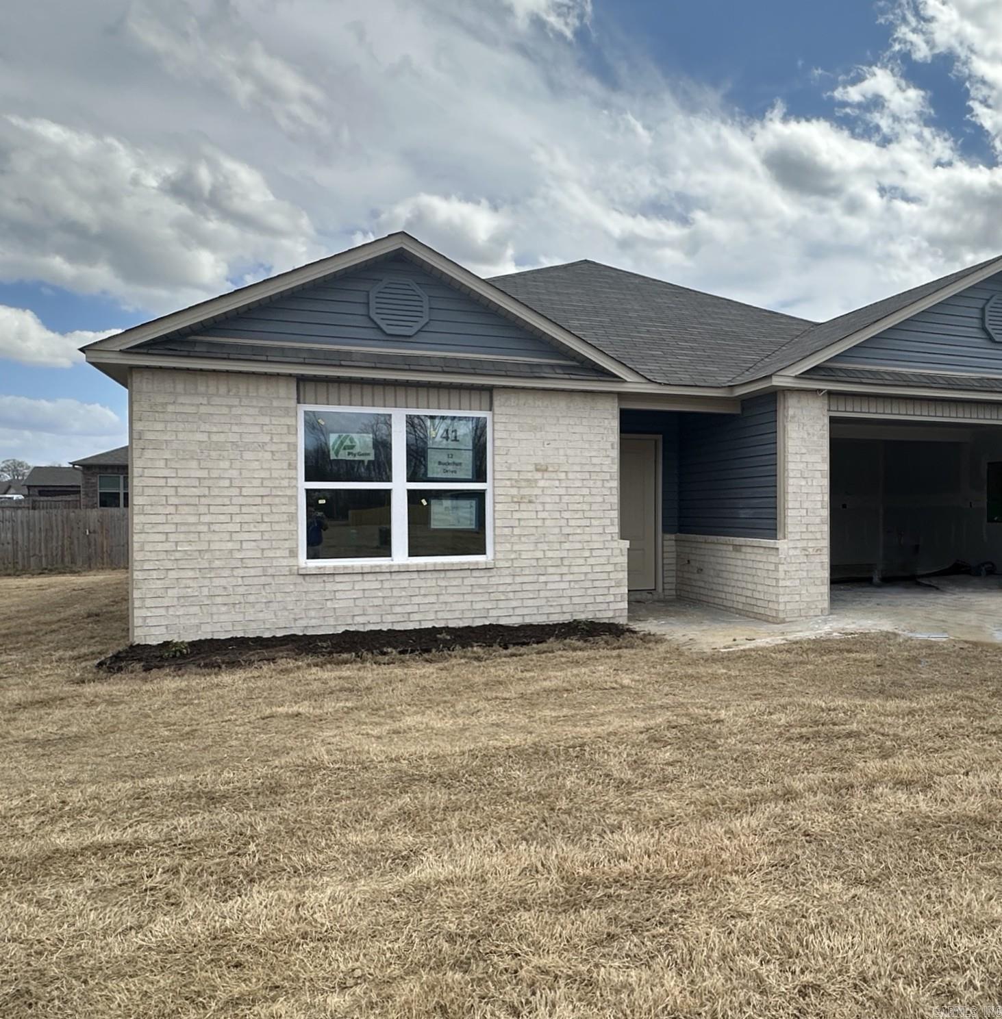 DEERFIELD ESTATES - Residential