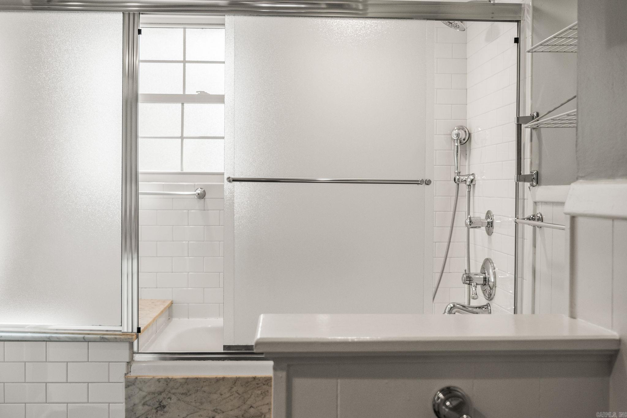 BROADVIEW - Residential