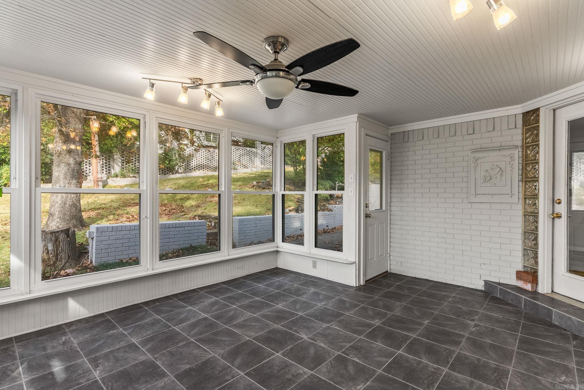 BROADVIEW - Residential