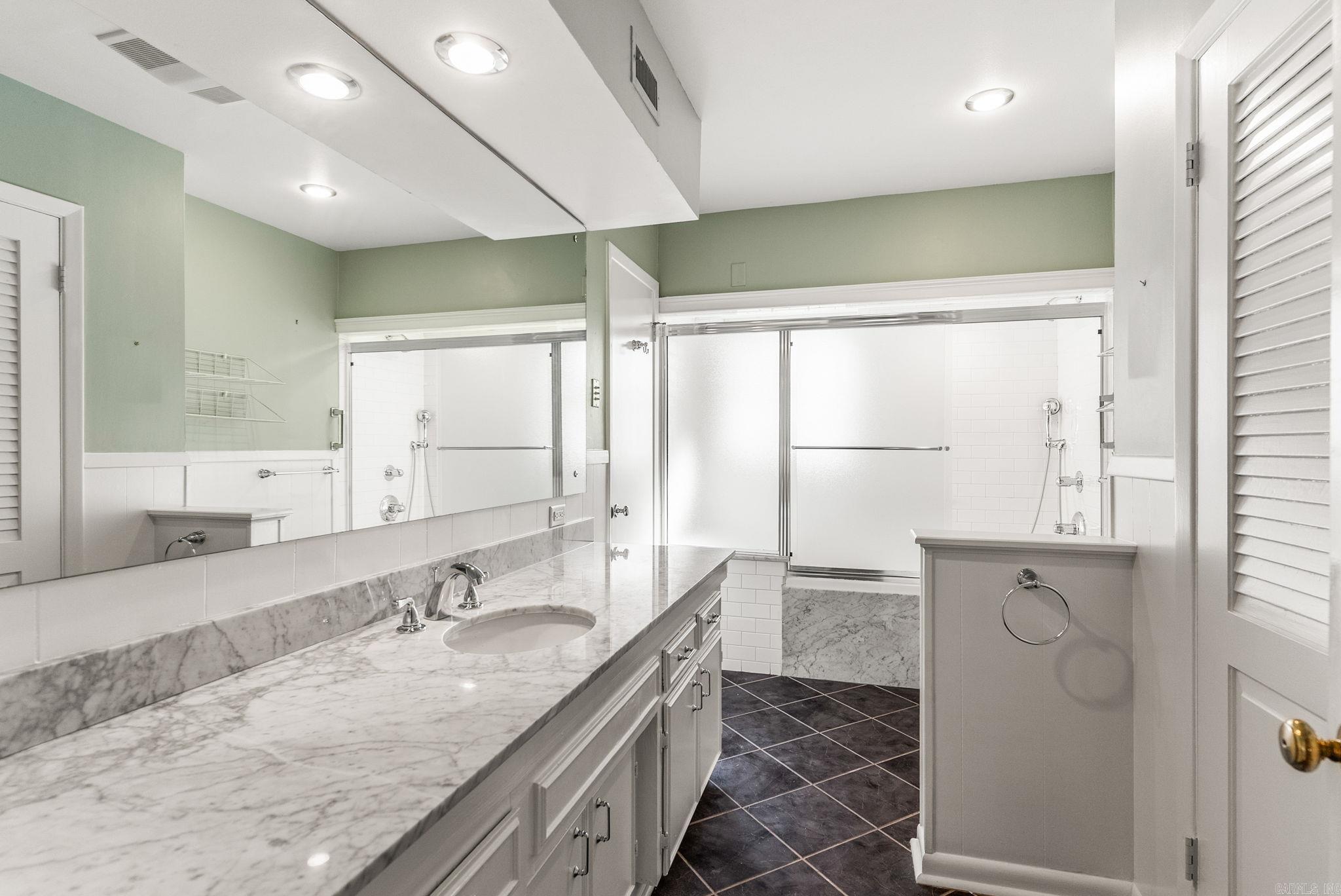 BROADVIEW - Residential