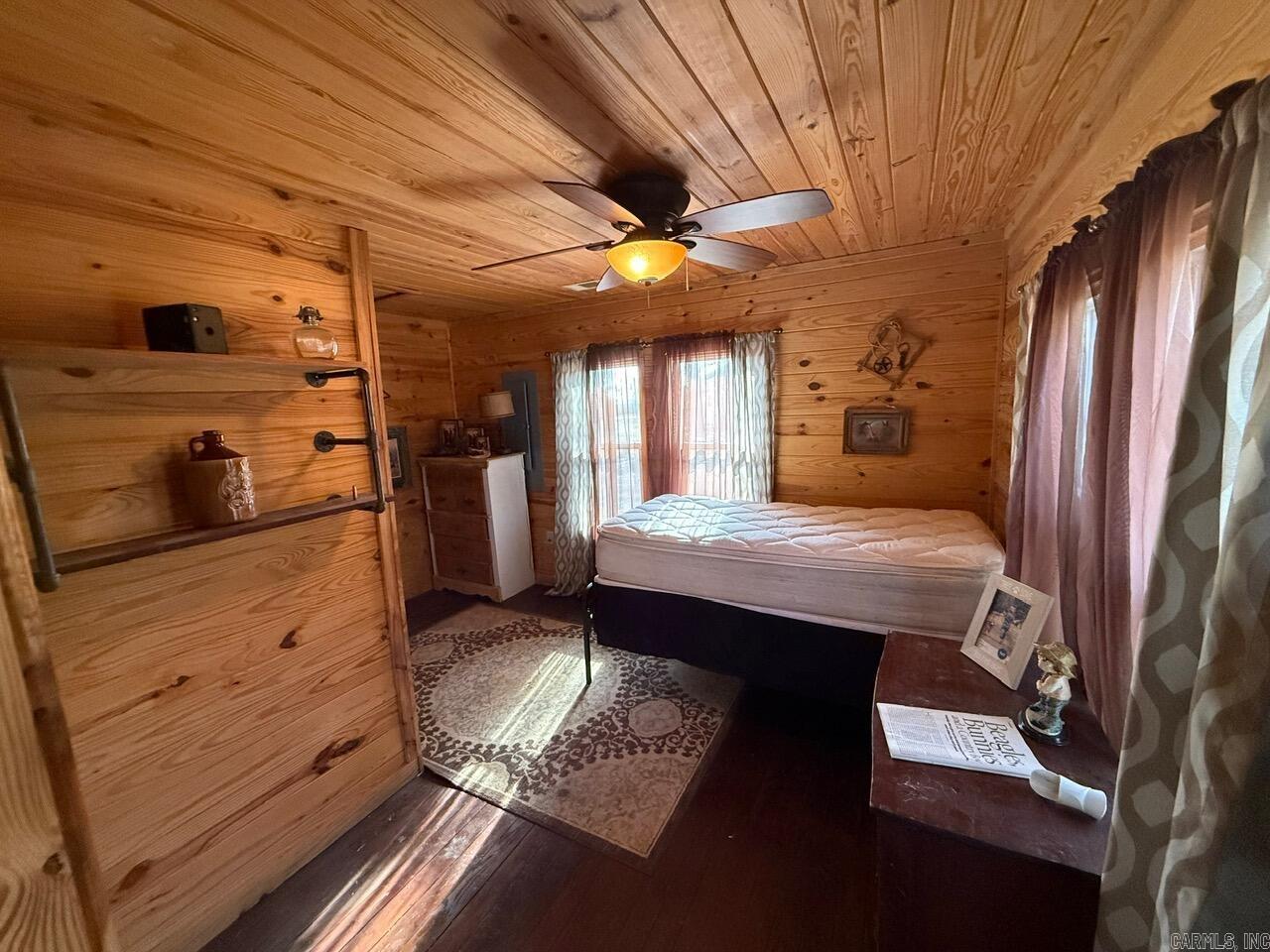 WOODLAWN - Residential