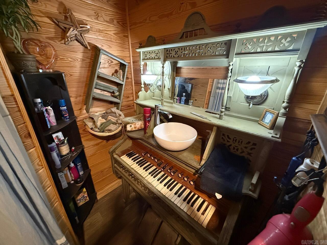 WOODLAWN - Residential