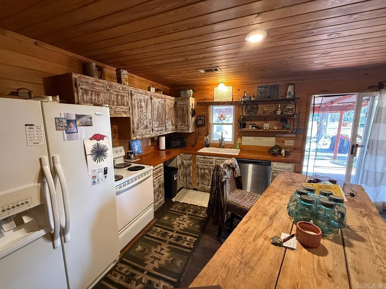 WOODLAWN - Residential