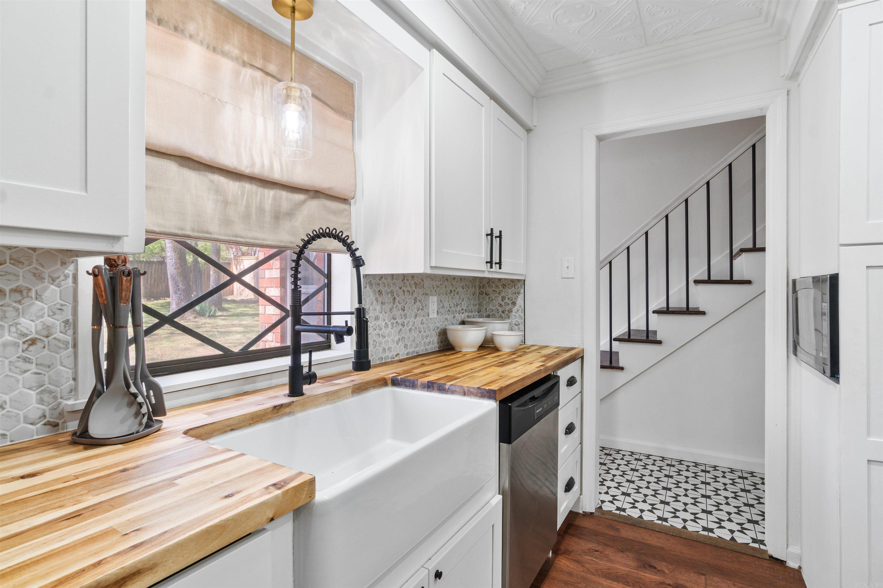 LAKEWOOD NE - Residential