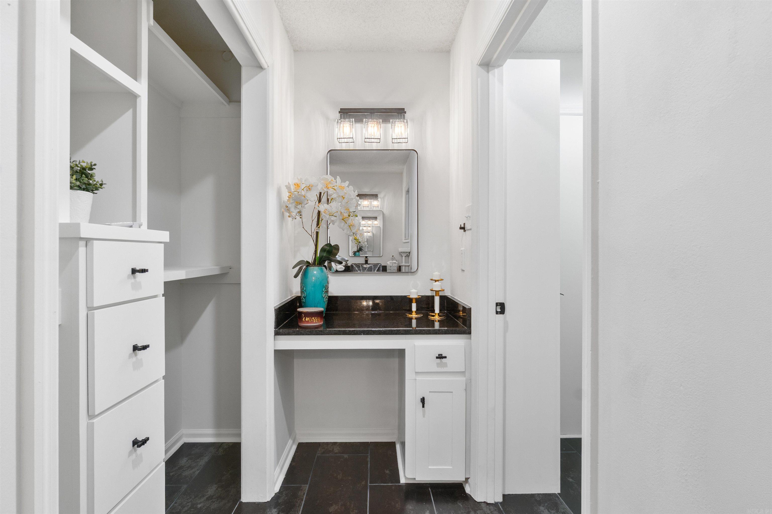 LAKEWOOD NE - Residential