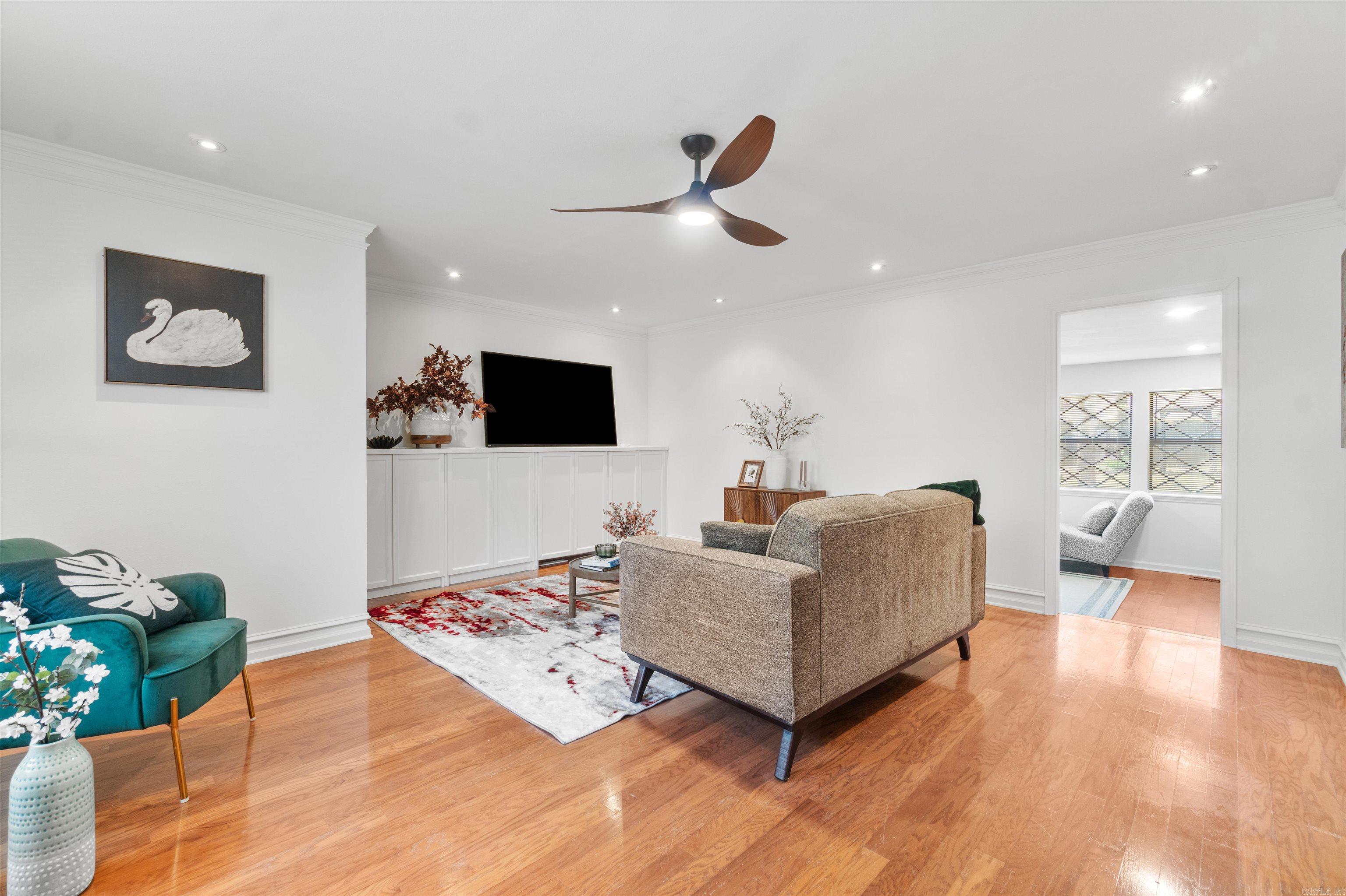 LAKEWOOD NE - Residential