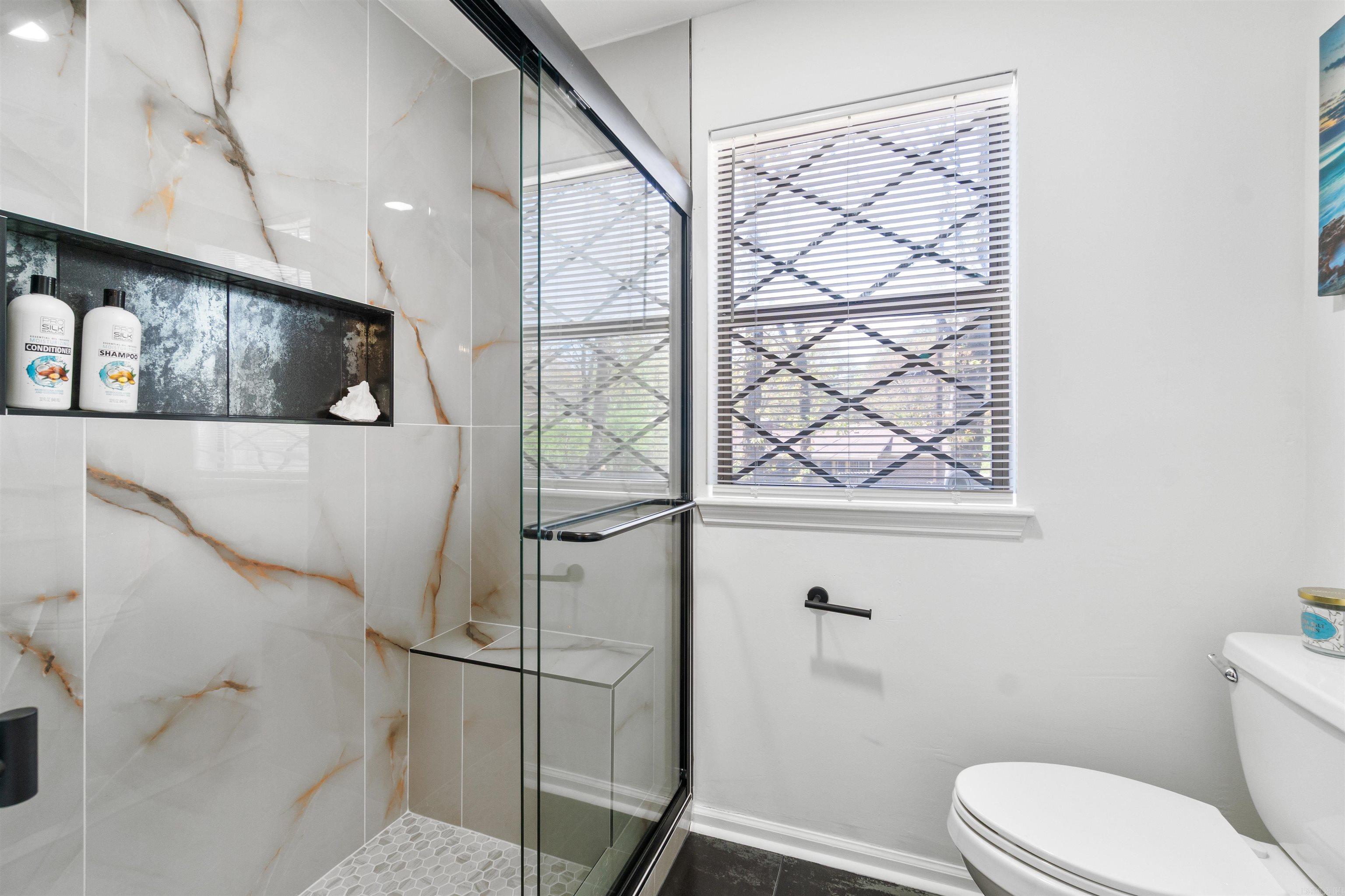 LAKEWOOD NE - Residential