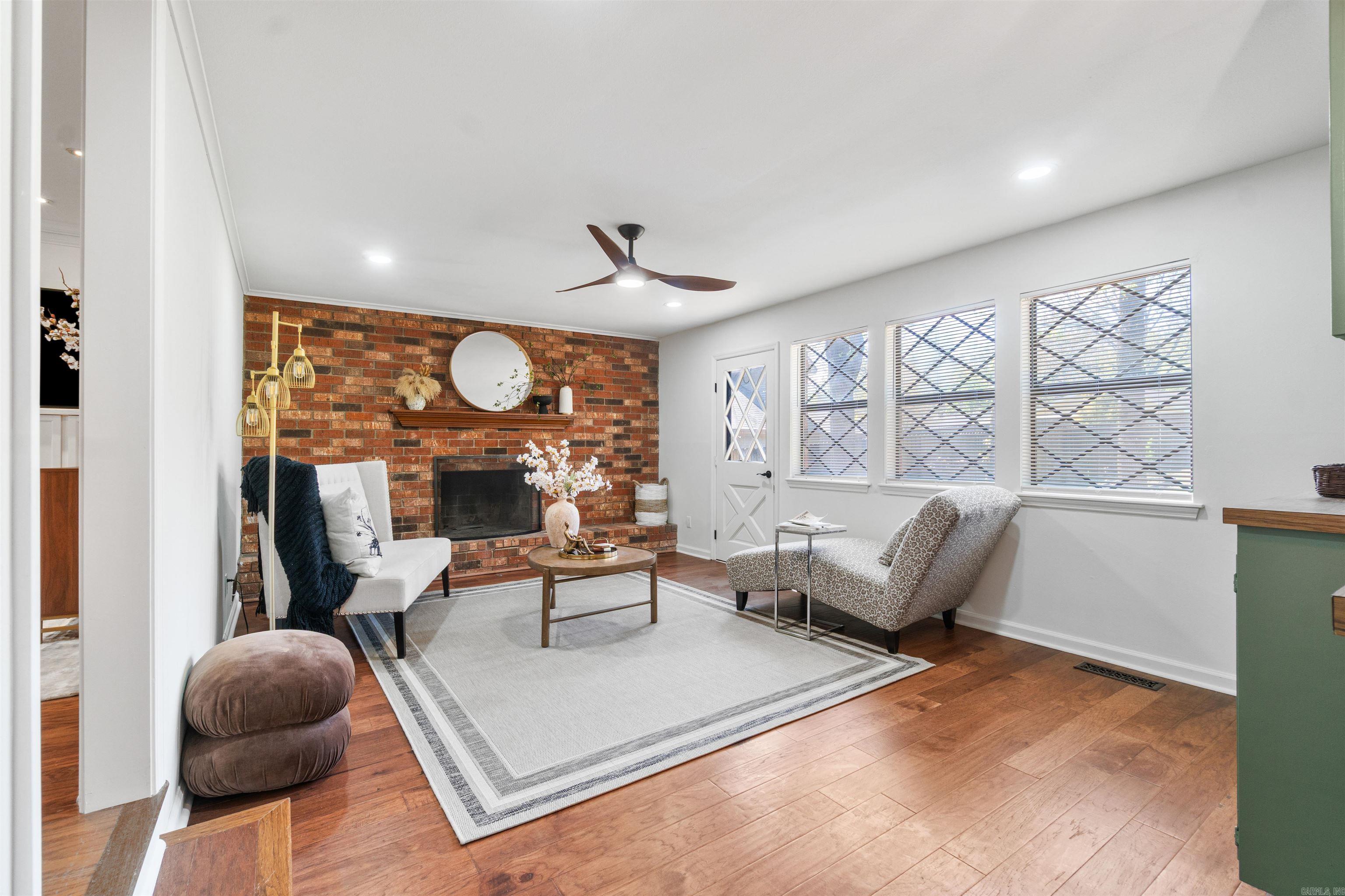 LAKEWOOD NE - Residential