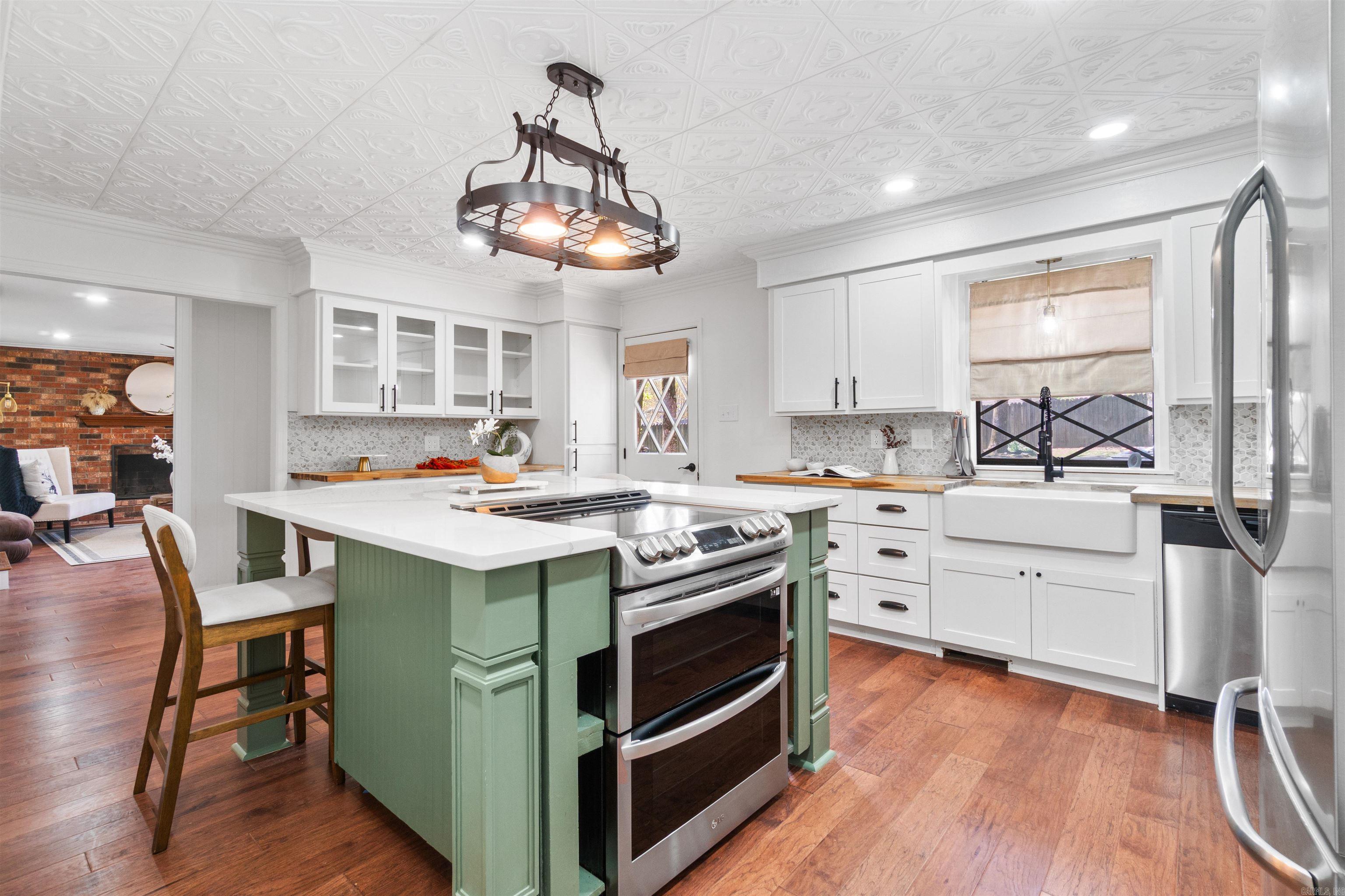 LAKEWOOD NE - Residential