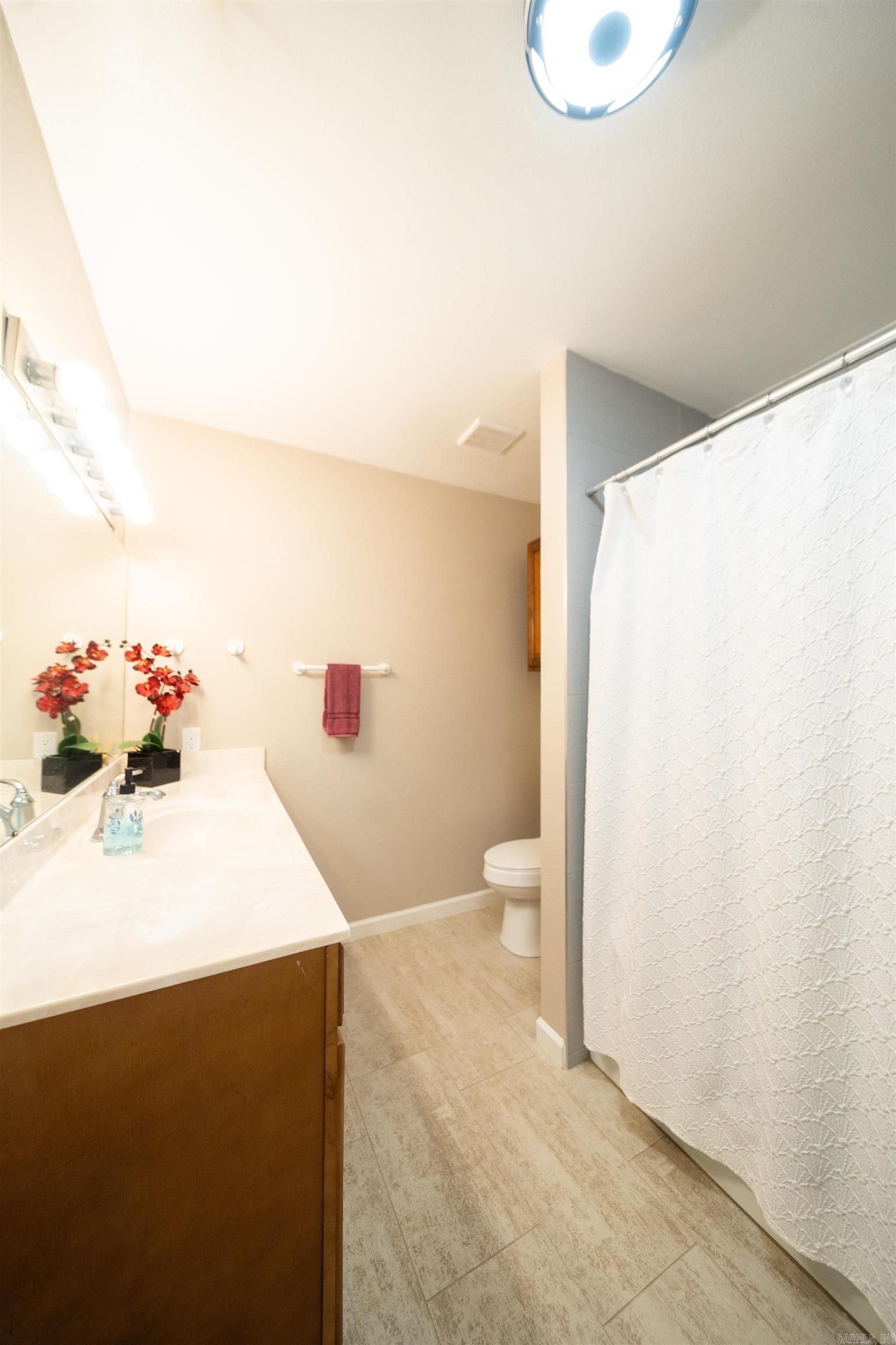 COUNTRY CLUB TERRACE - Residential