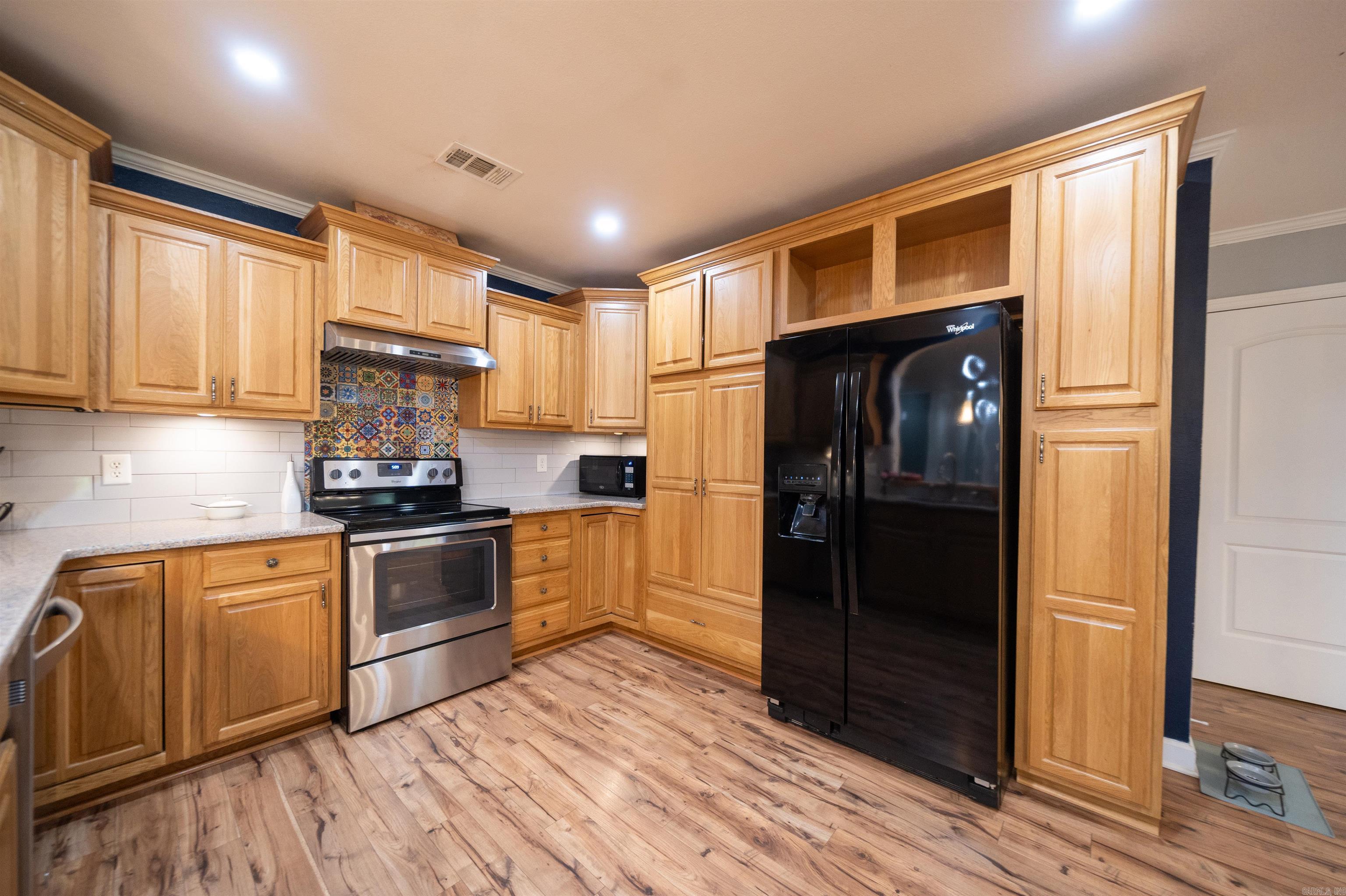 COUNTRY CLUB TERRACE - Residential