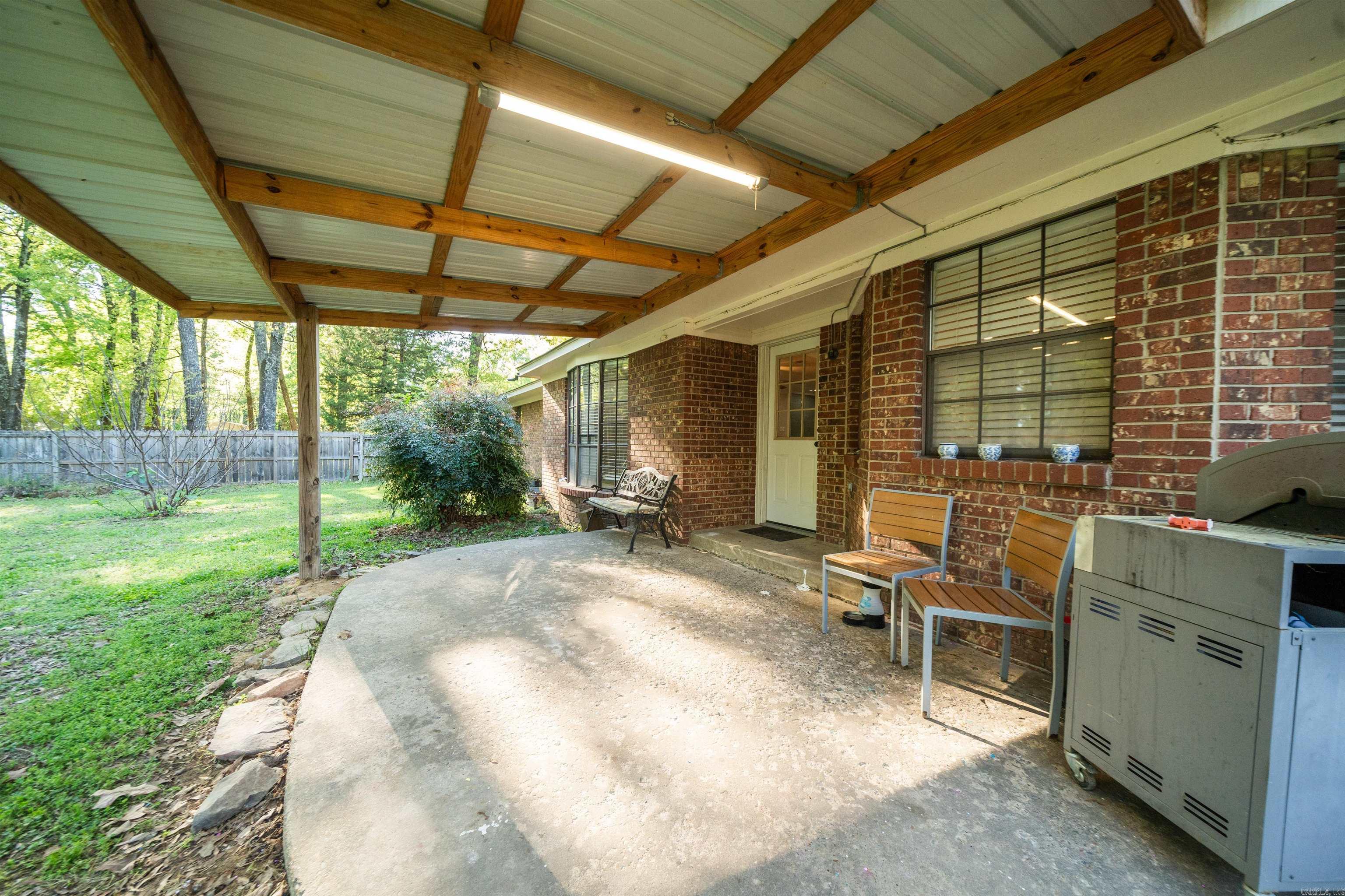 COUNTRY CLUB TERRACE - Residential