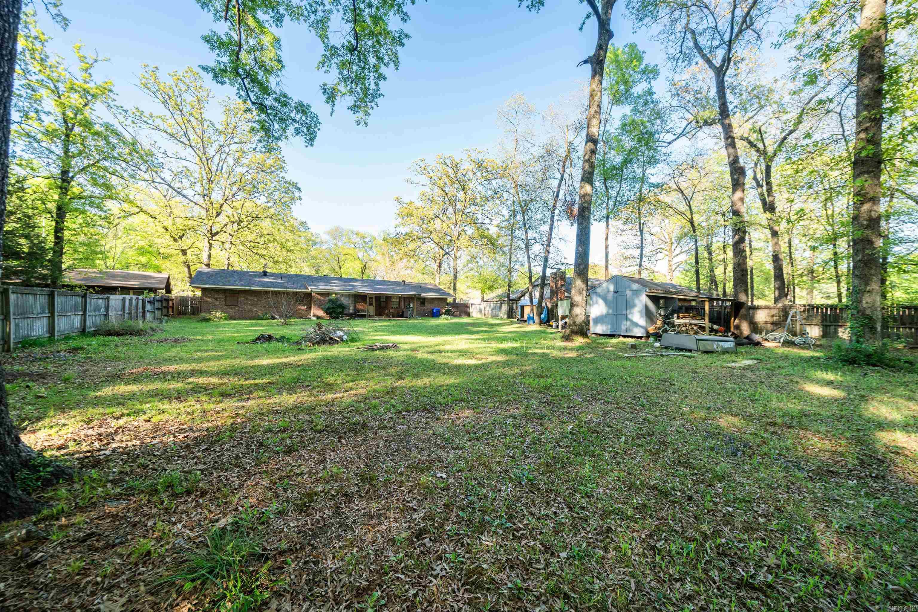 COUNTRY CLUB TERRACE - Residential