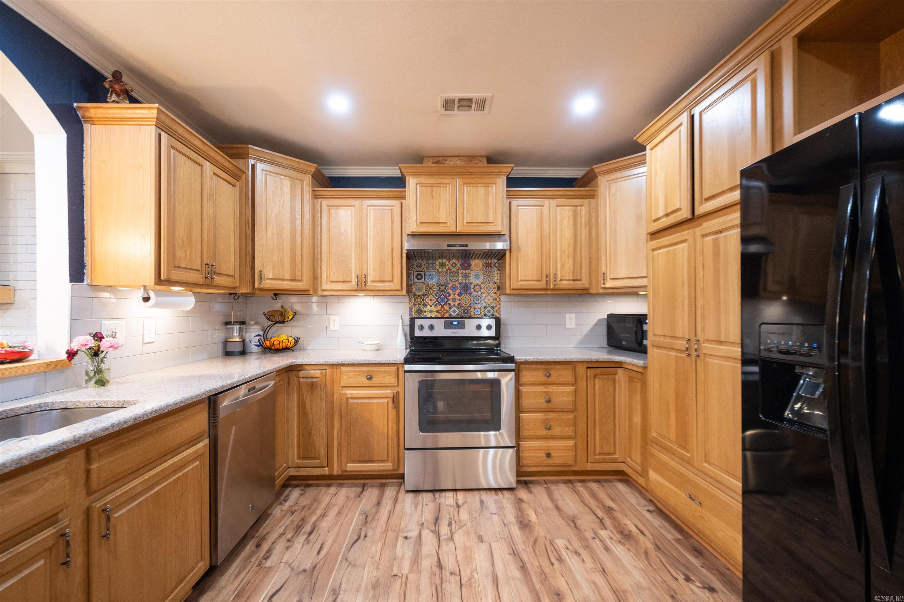 COUNTRY CLUB TERRACE - Residential