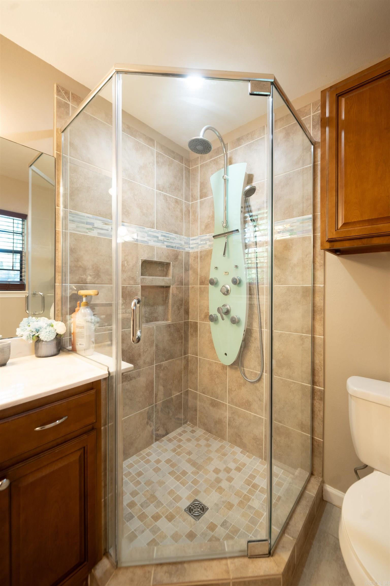 COUNTRY CLUB TERRACE - Residential