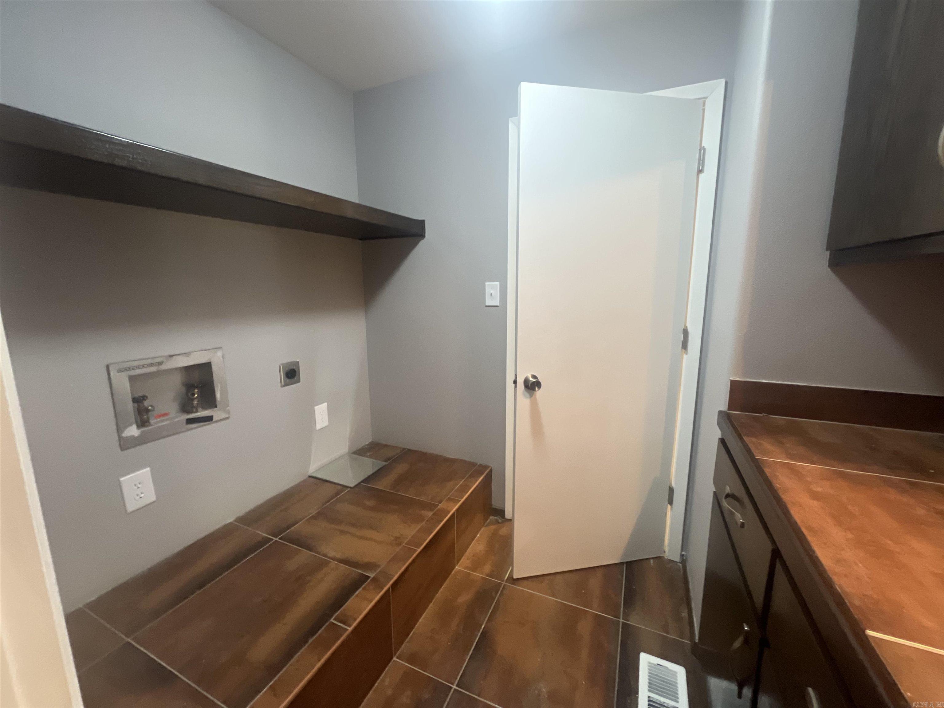 ALLENWOOD - Residential
