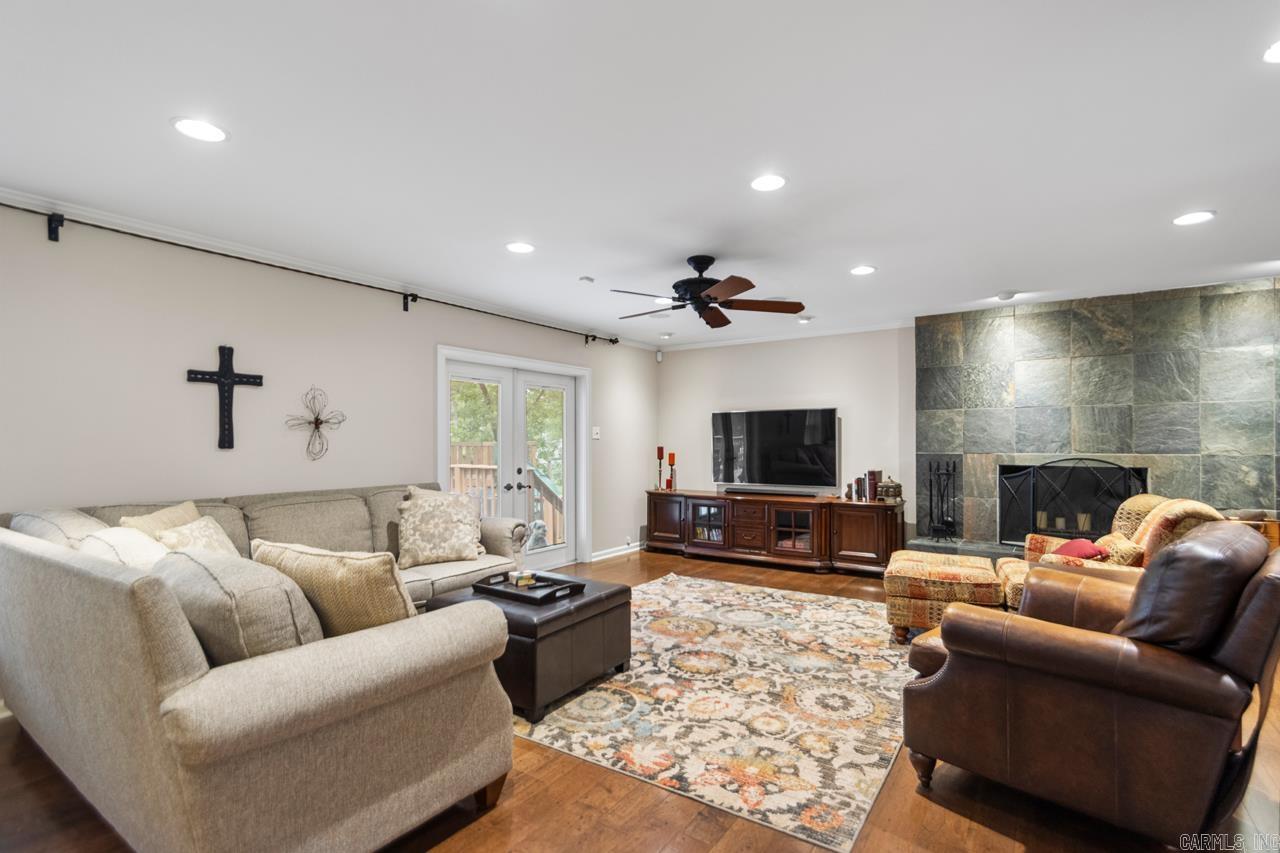 LAKEWOOD - Residential