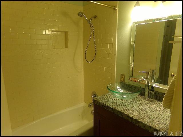 Ellis Acres - Residential Lease