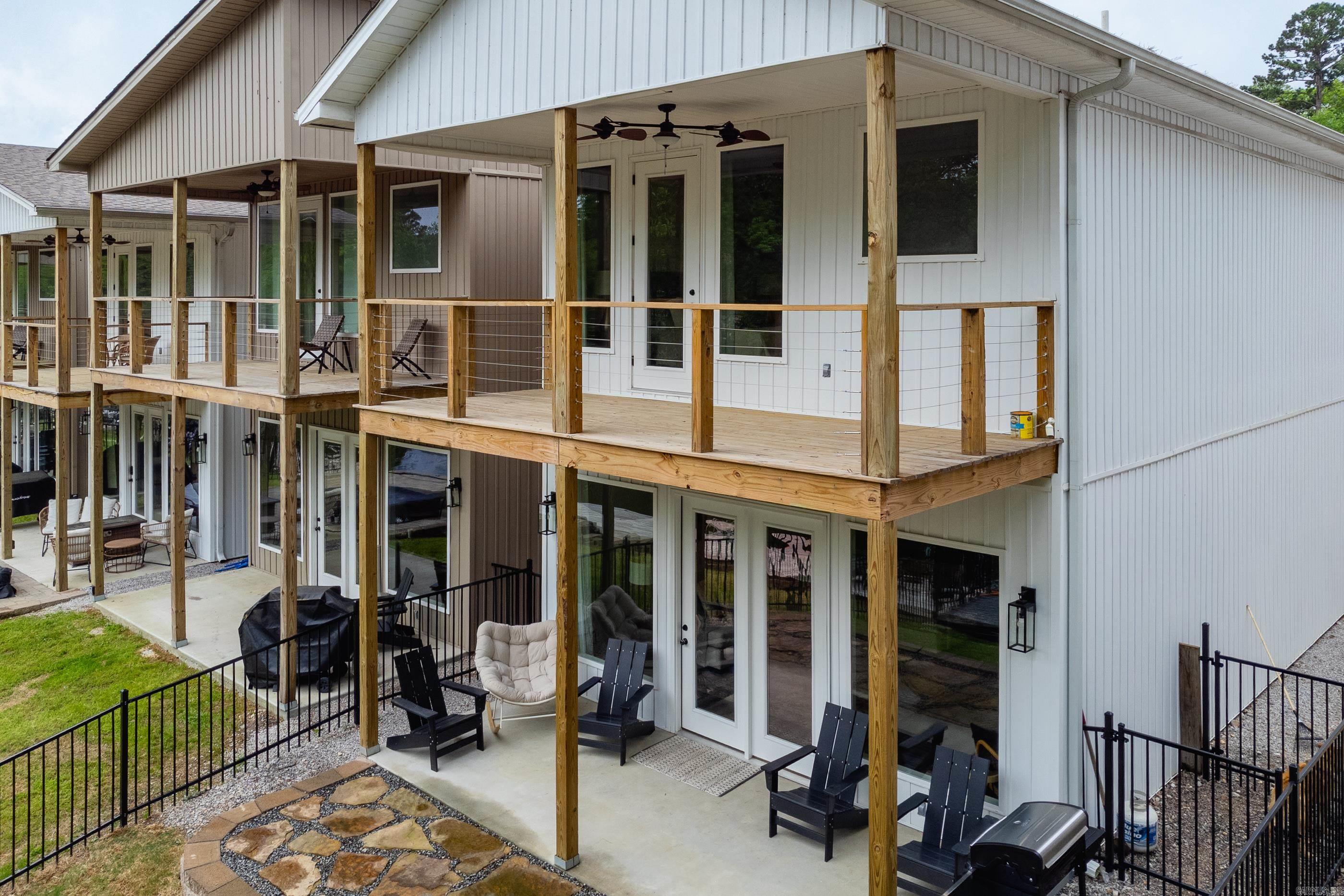 Lake Aire - Residential