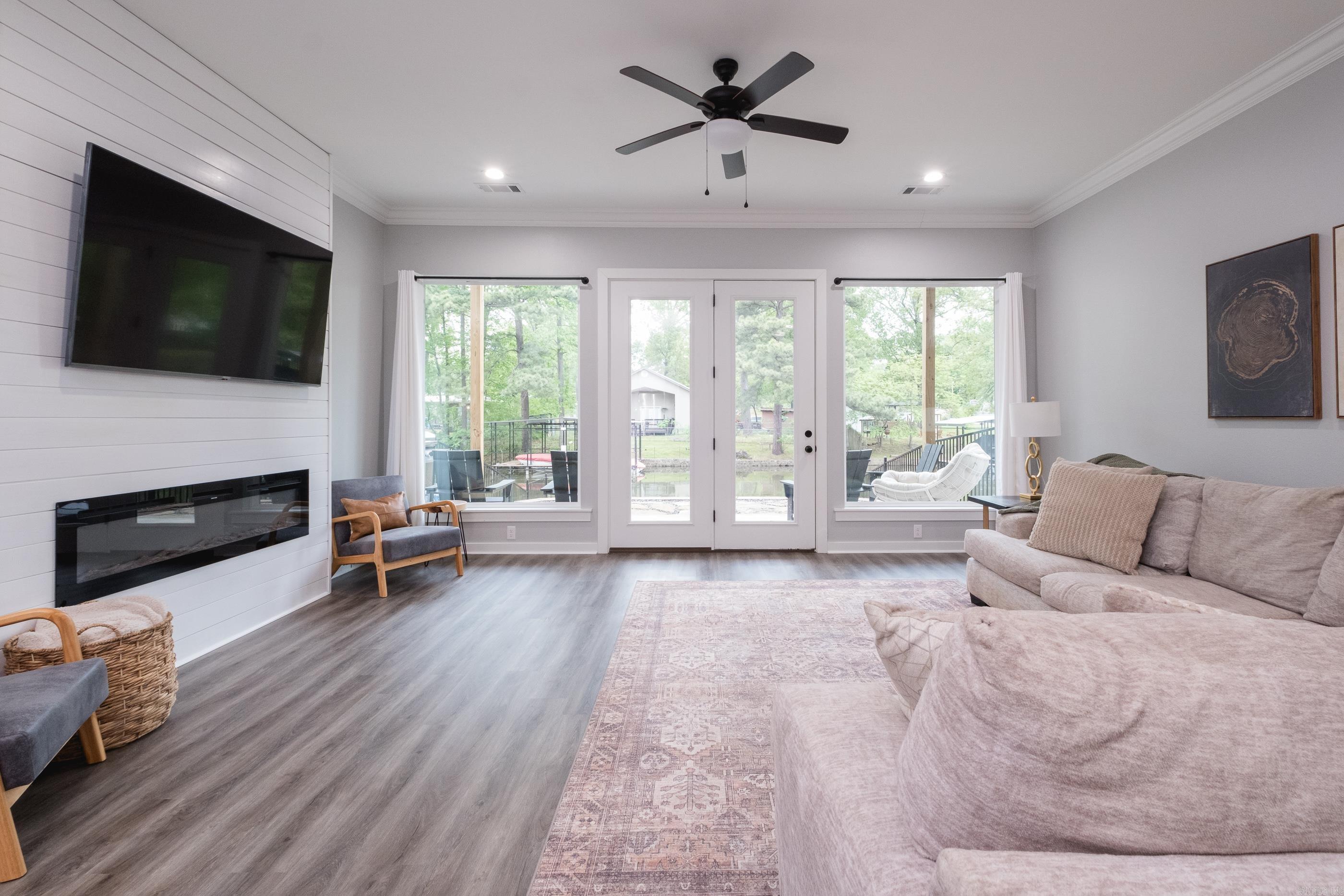 Lake Aire - Residential