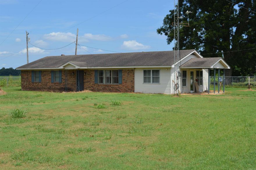 This exceptional property on 10.00 acres at 611 County Road 428 offers a unique combination of stunning St. Francis River frontage, a massive workshop, and ample storage makes this dream come true for those seeking a blend of comfortable living and abundant workspace. The location of this property is perfect for country living or hunting lodge.