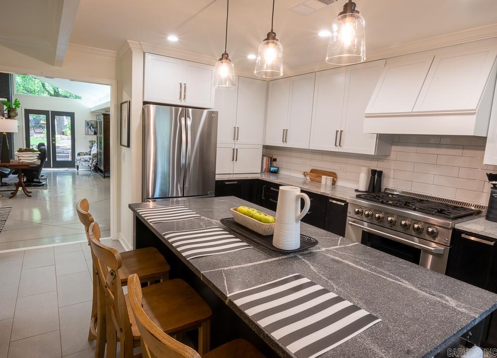 PLAZA HEIGHTS - Residential